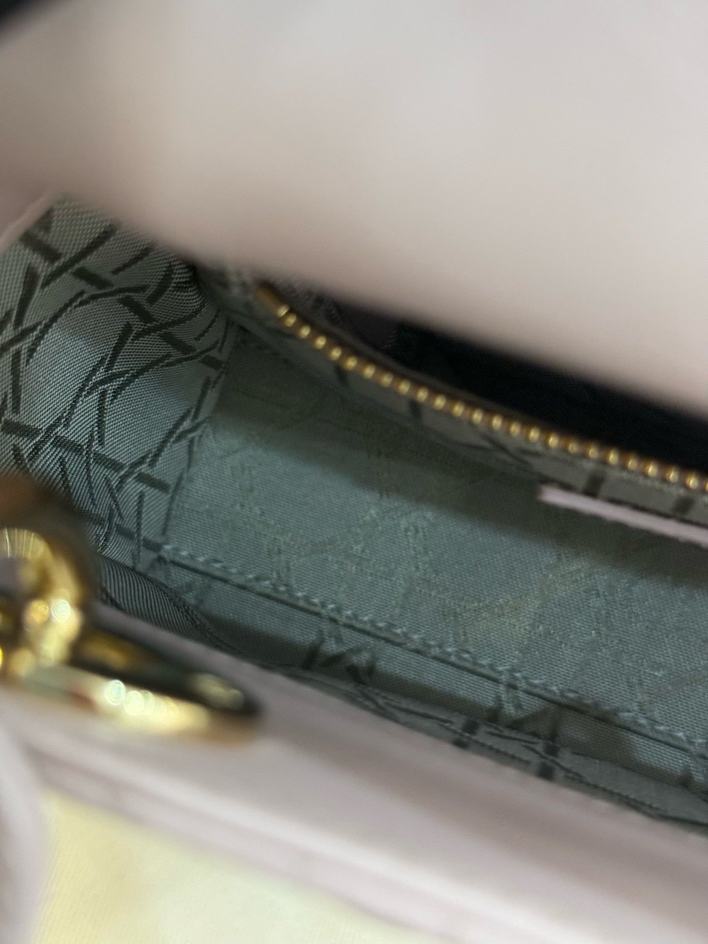Dior Pre-loved Bag Very good condition Size ONE SIZE - 8 Thumbnail