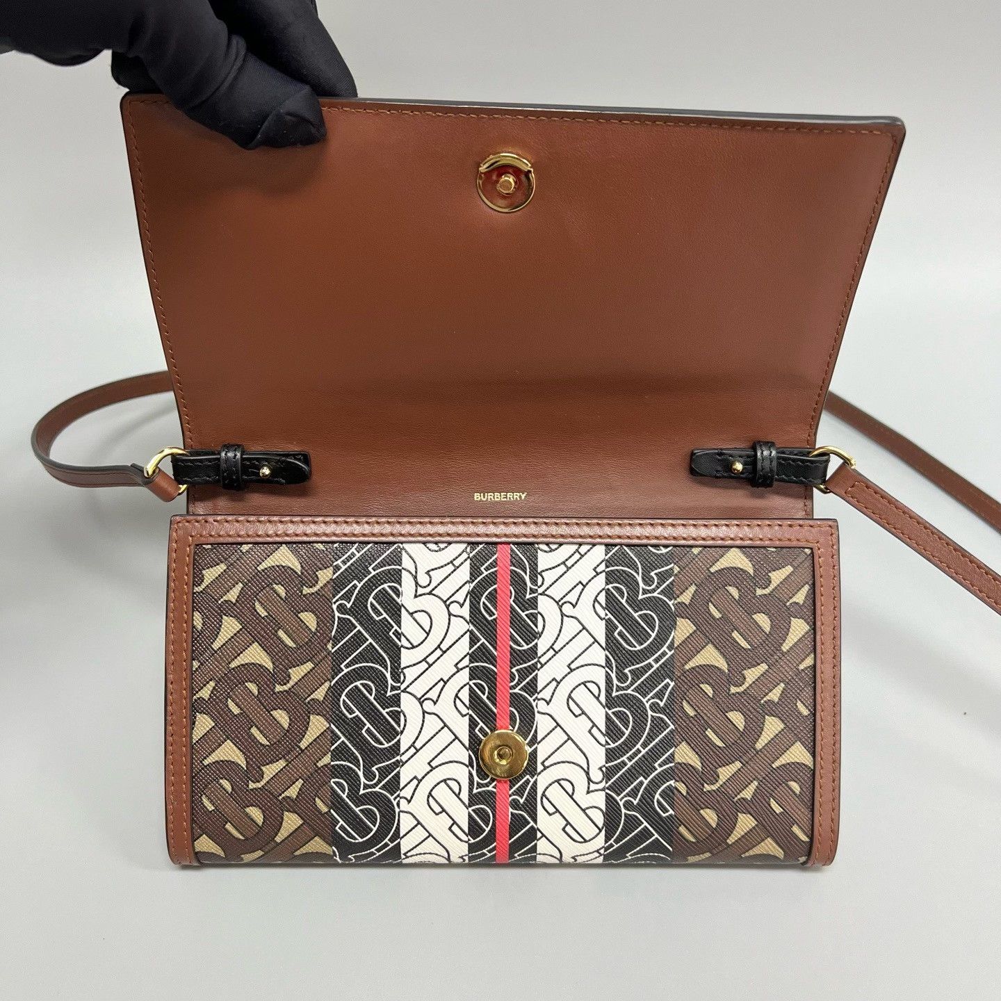 Burberry Pre-loved Bag Very good condition Size ONE SIZE - 8 Thumbnail