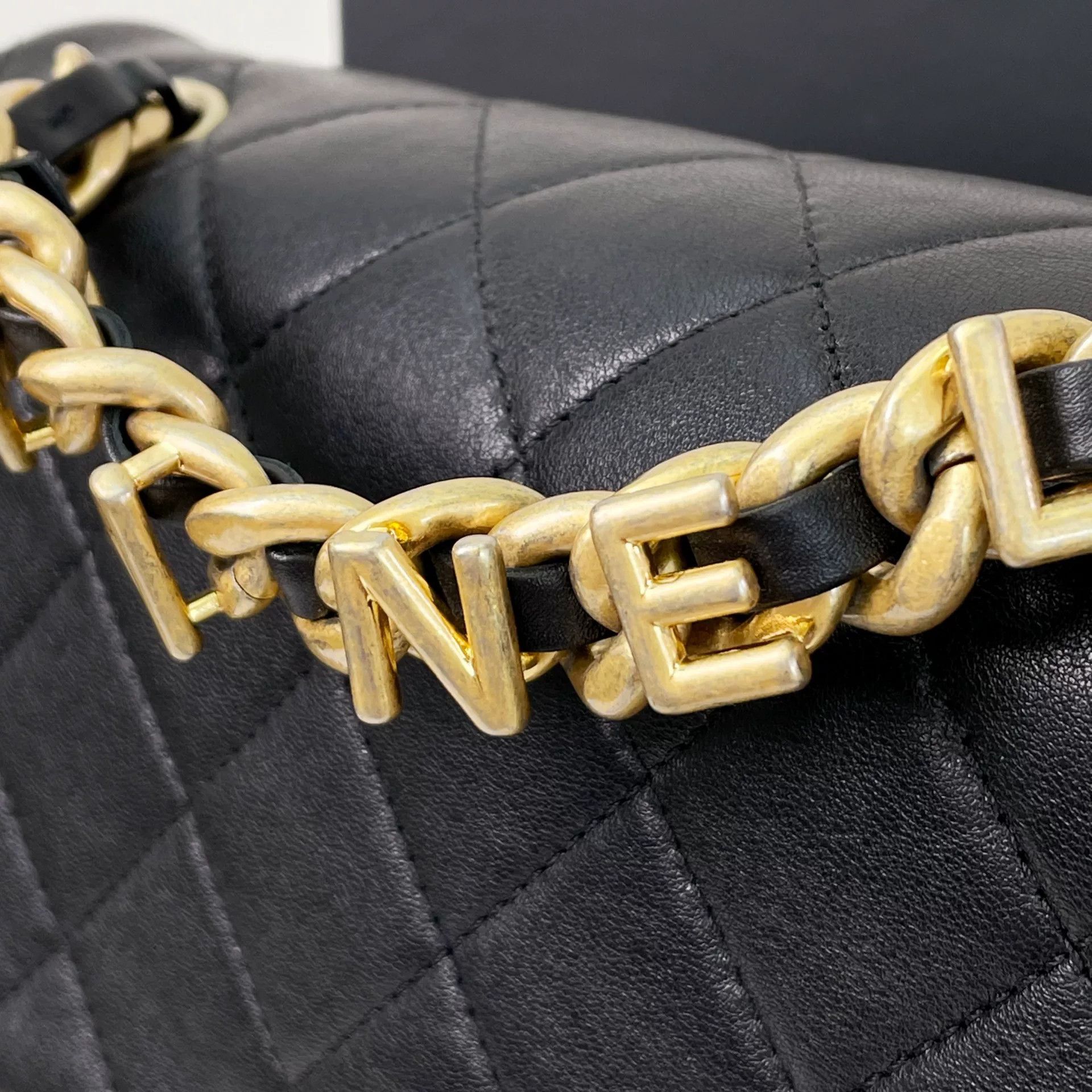 Chanel Pre-loved Bag Very good condition Size ONE SIZE - 8 Thumbnail