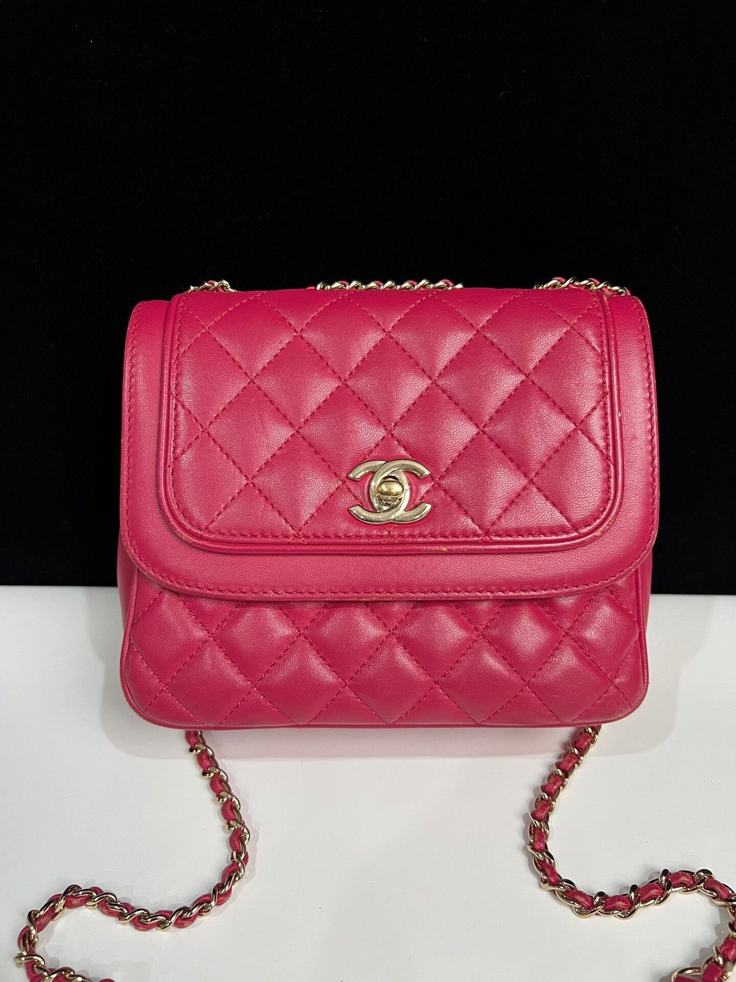 Chanel Pre-loved Bag Very good condition Size ONE SIZE - 2 Thumbnail