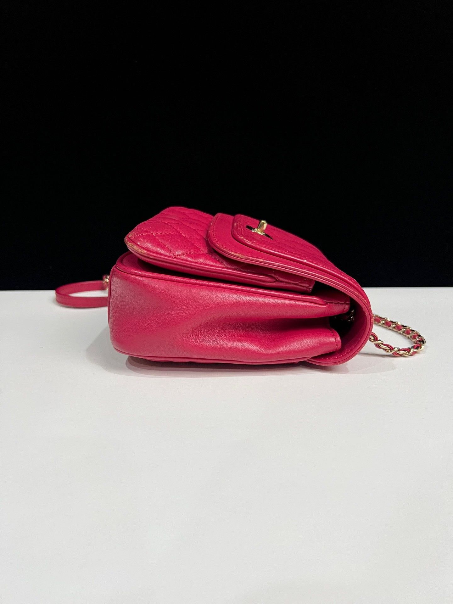 Chanel Pre-loved Bag Very good condition Size ONE SIZE - 5 Thumbnail