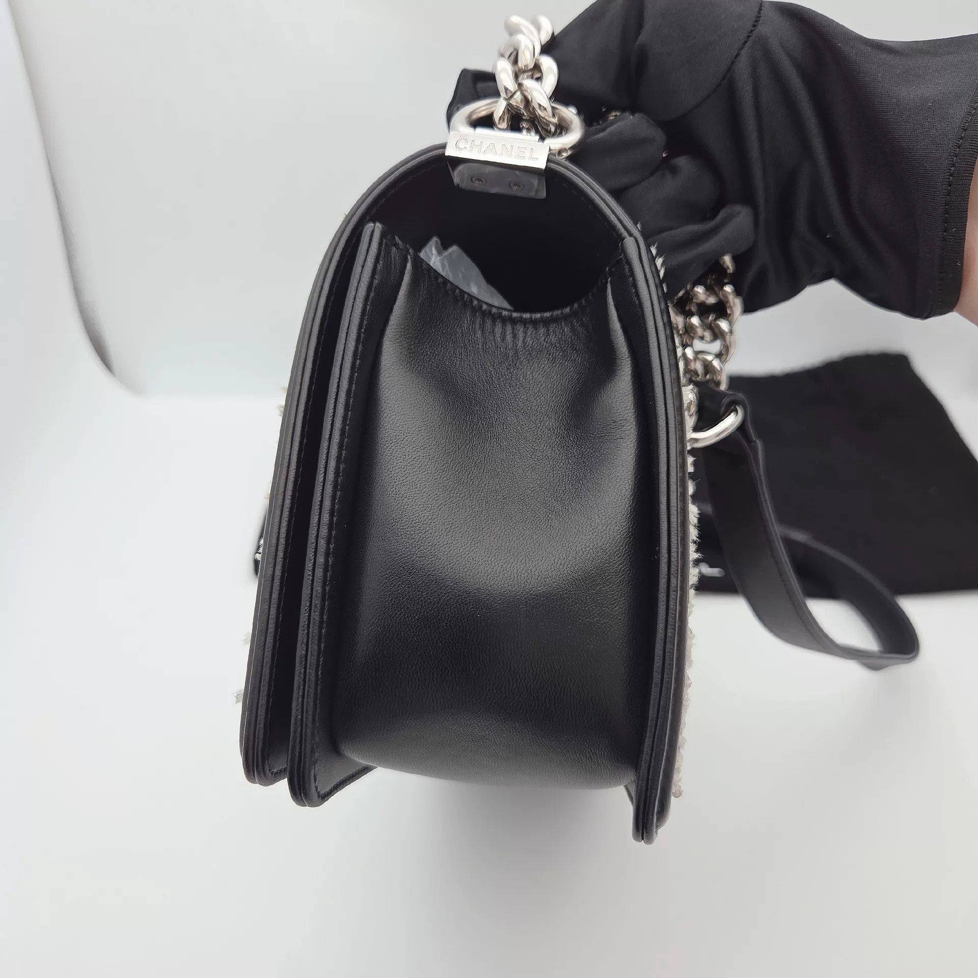Chanel Pre-loved Bag Very good condition Size ONE SIZE - 2 Thumbnail