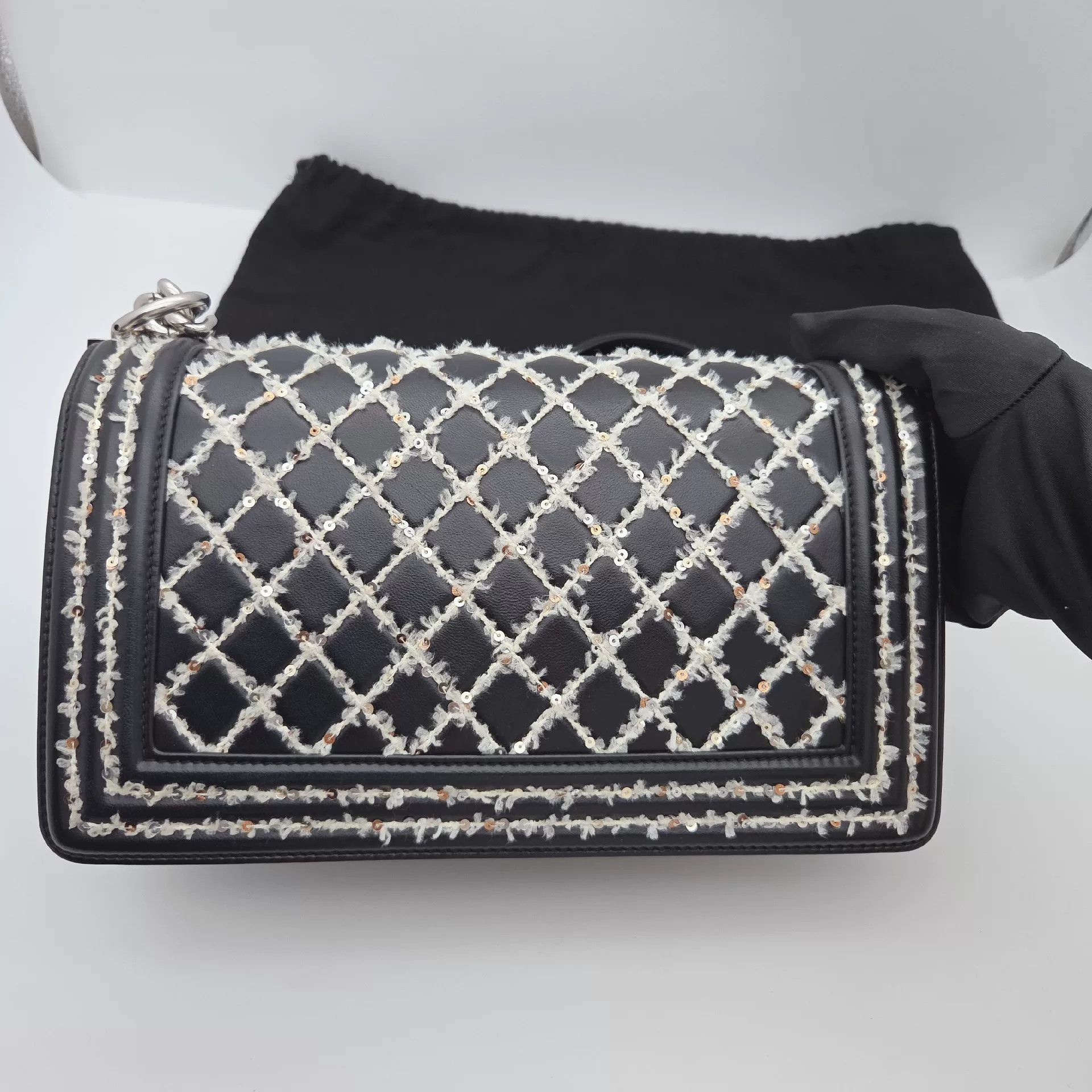 Chanel Pre-loved Bag Very good condition Size ONE SIZE - 3 Thumbnail