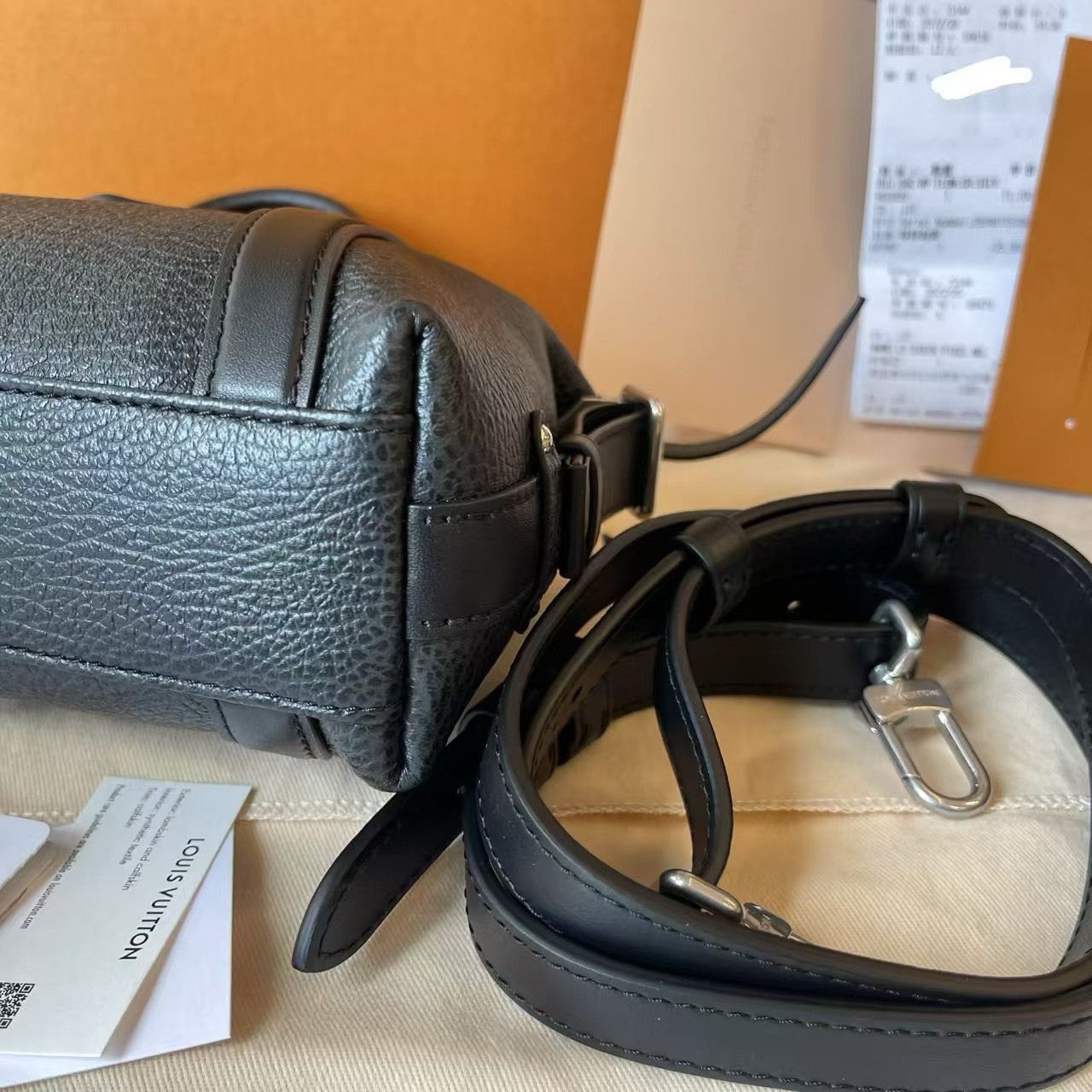 Louis Vuitton Pre-loved Bag Brand new condition Size ONE SIZE - 7 Thumbnail