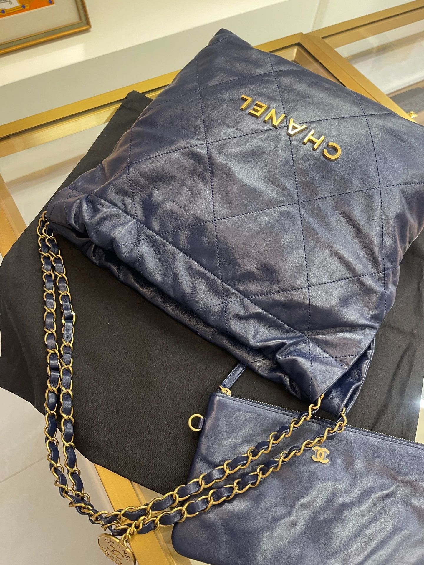 Chanel Pre-loved Bag Very good condition Size ONE SIZE - 6 Thumbnail