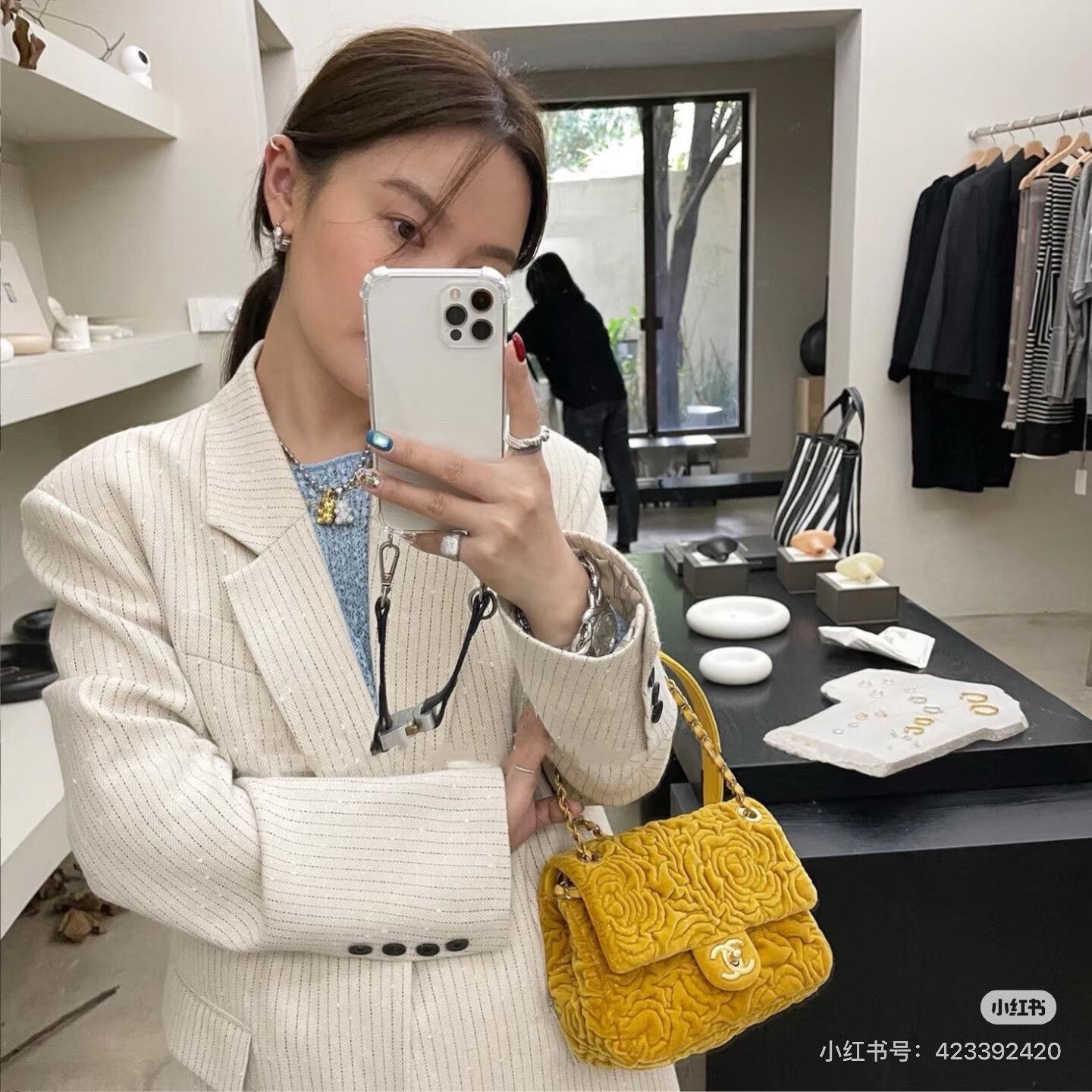 Chanel Pre-loved Bag Very good condition Size ONE SIZE - 8 Thumbnail