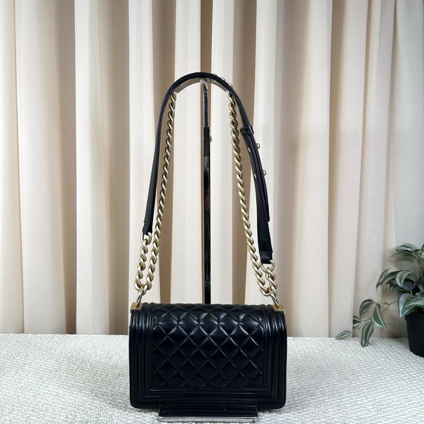 Chanel Pre-loved Bag Very good condition Size ONE SIZE - 2 Thumbnail