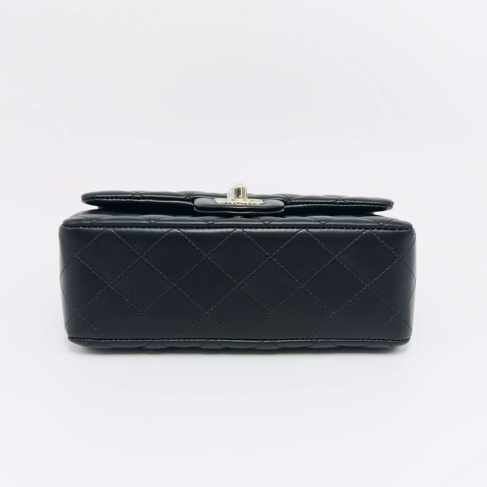 Chanel Pre-loved Bag Very good condition Size ONE SIZE - 5 Thumbnail