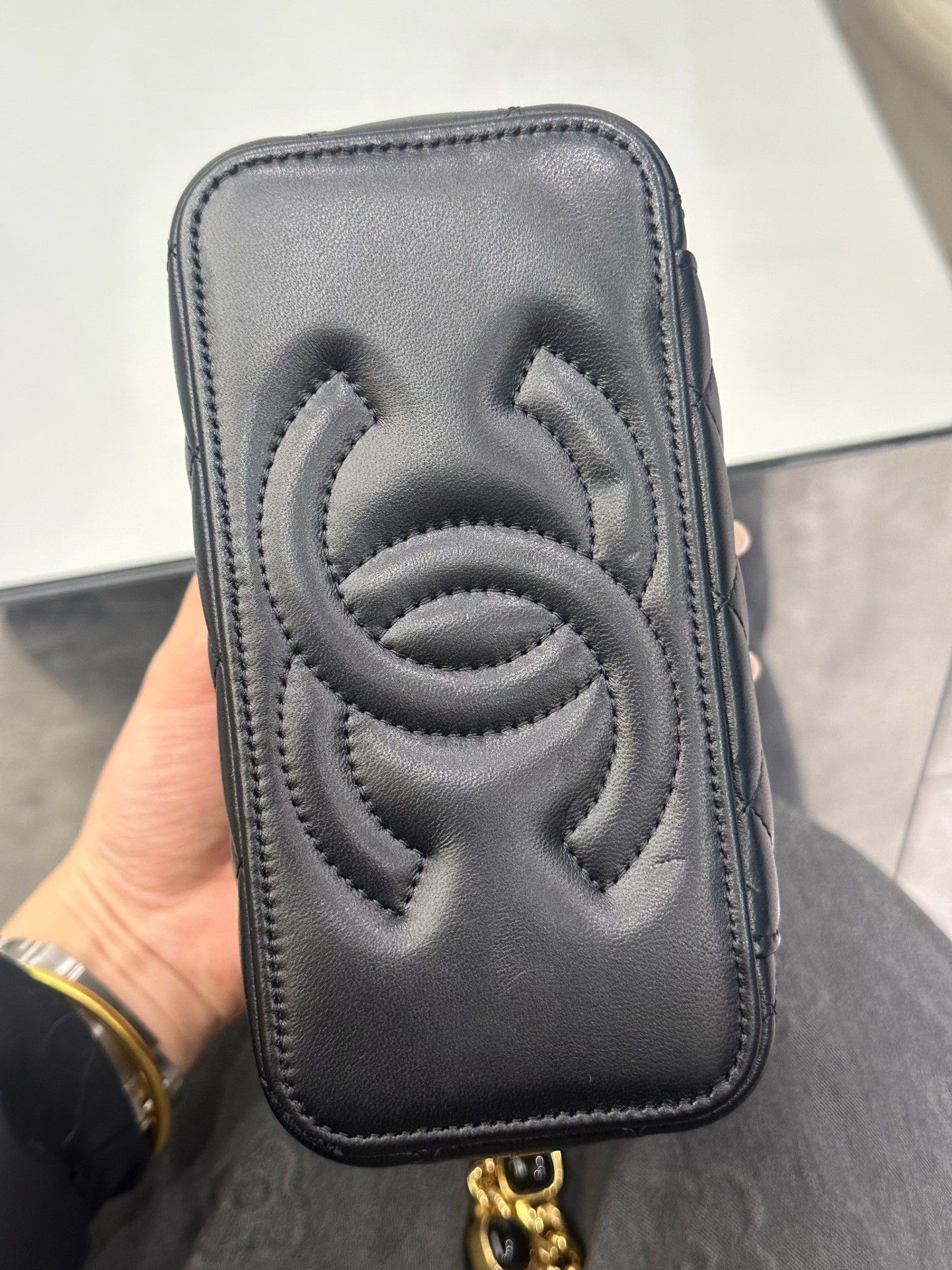 Chanel Pre-loved Bag Very good condition Size ONE SIZE - 5 Thumbnail
