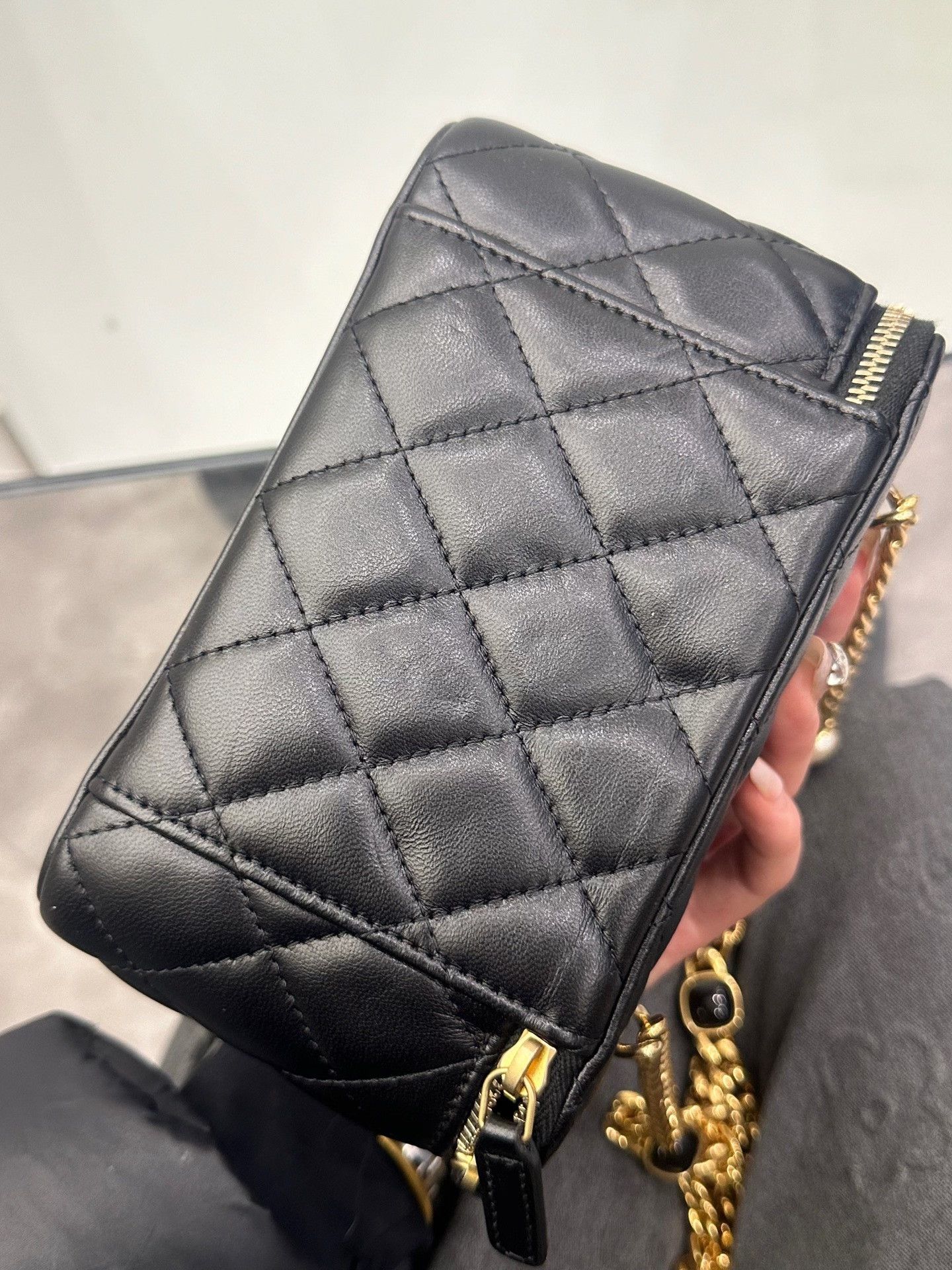 Chanel Pre-loved Bag Very good condition Size ONE SIZE - 6 Thumbnail