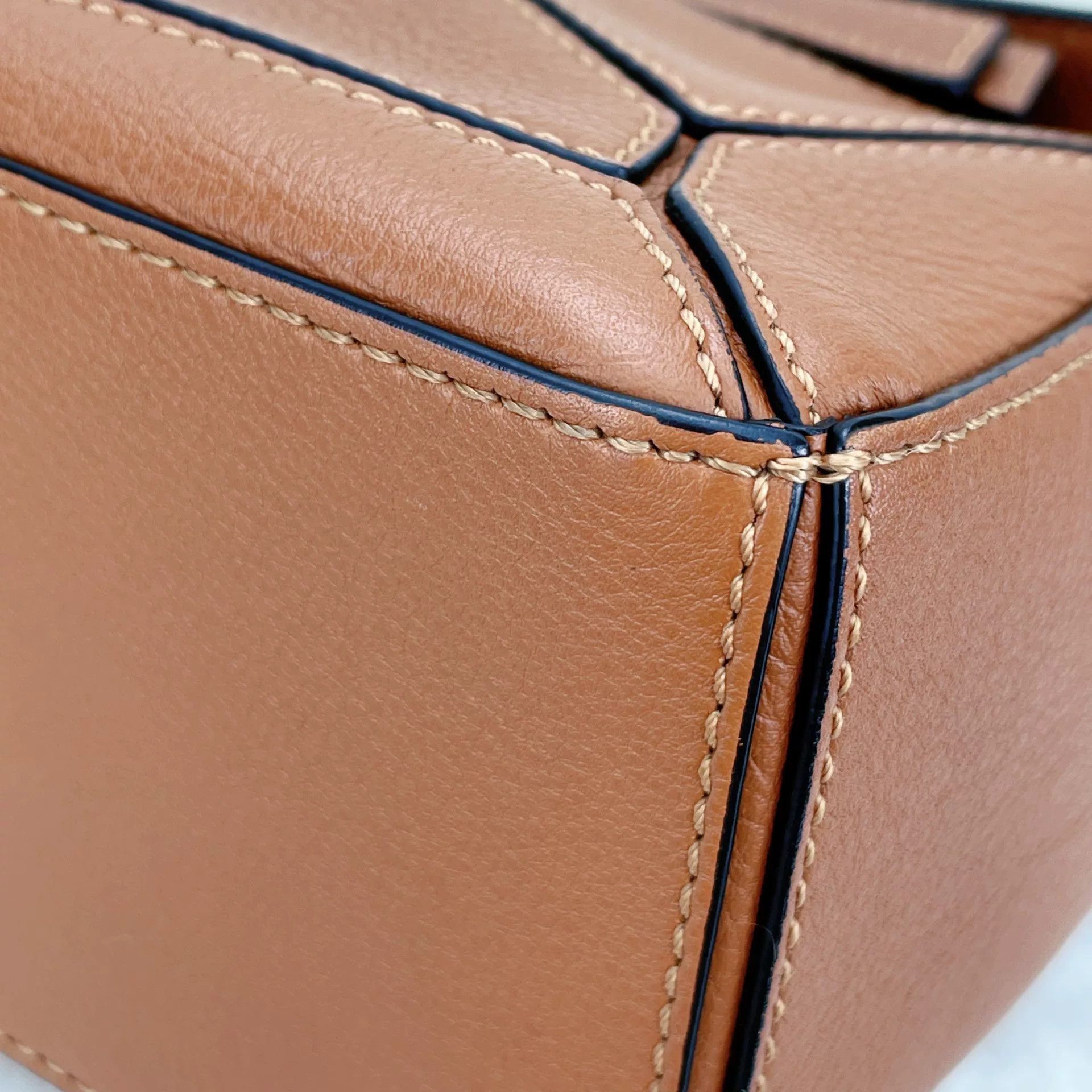 Loewe Pre-loved Bag Very good condition Size ONE SIZE - 6 Thumbnail