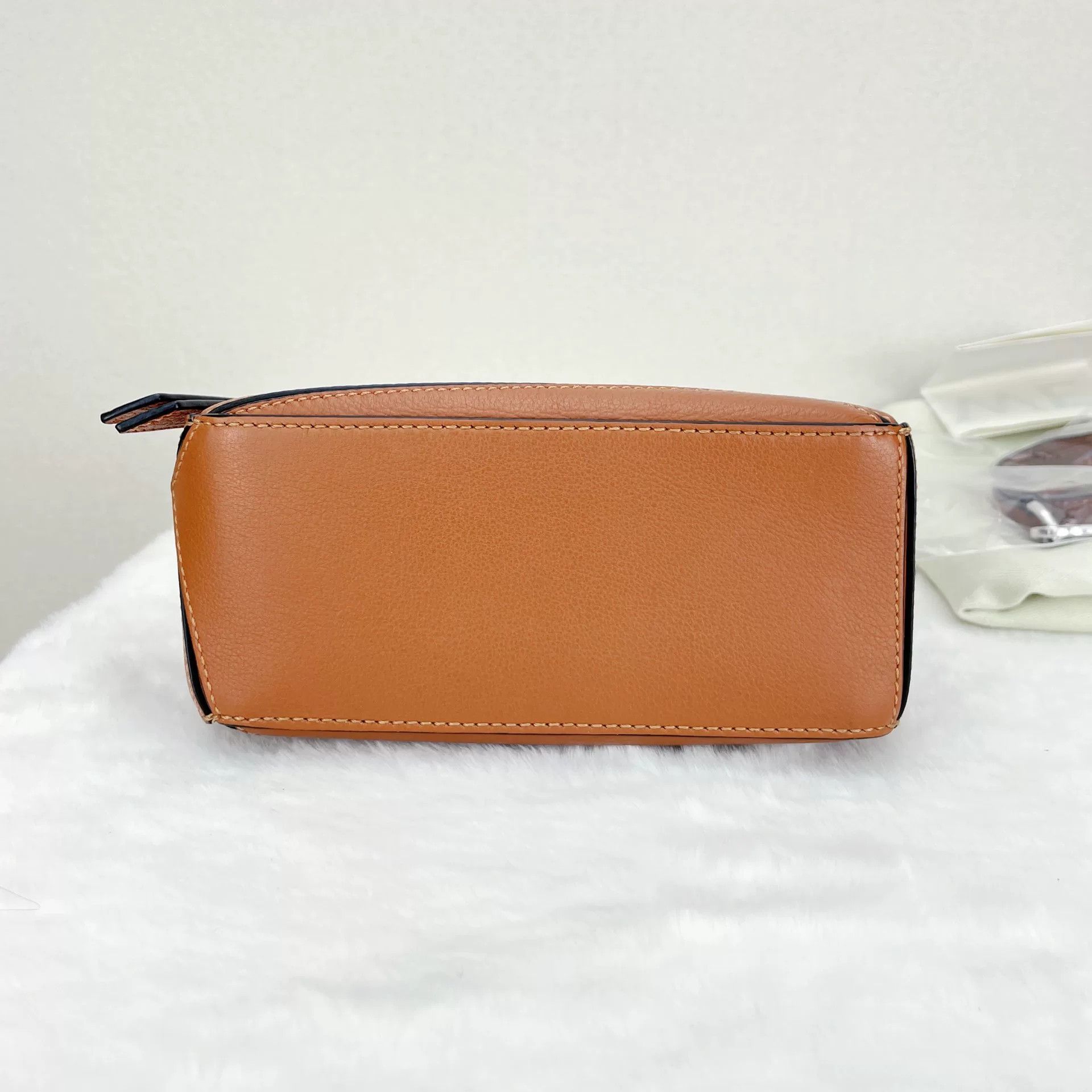 Loewe Pre-loved Bag Very good condition Size ONE SIZE - 5 Thumbnail