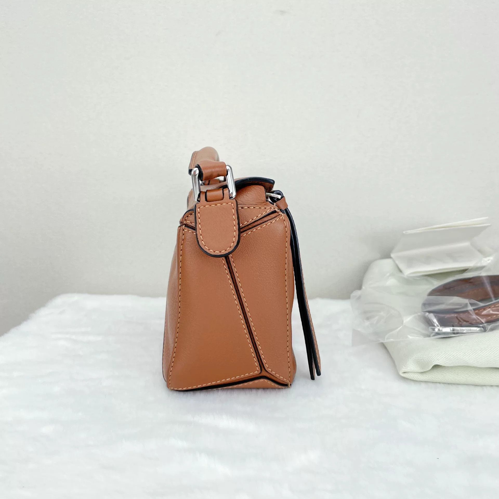Loewe Pre-loved Bag Very good condition Size ONE SIZE - 3 Thumbnail