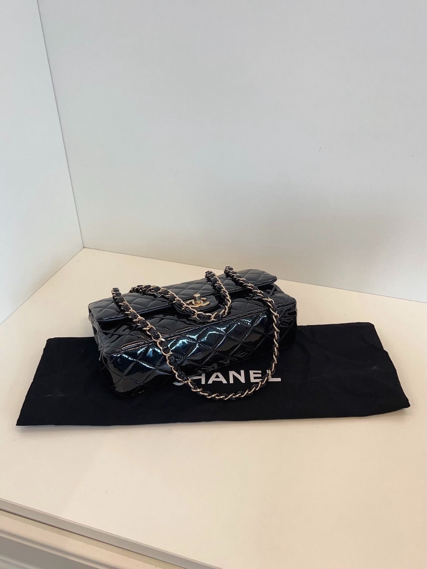 Chanel Pre-loved Bag Very good condition Size ONE SIZE - 6 Thumbnail
