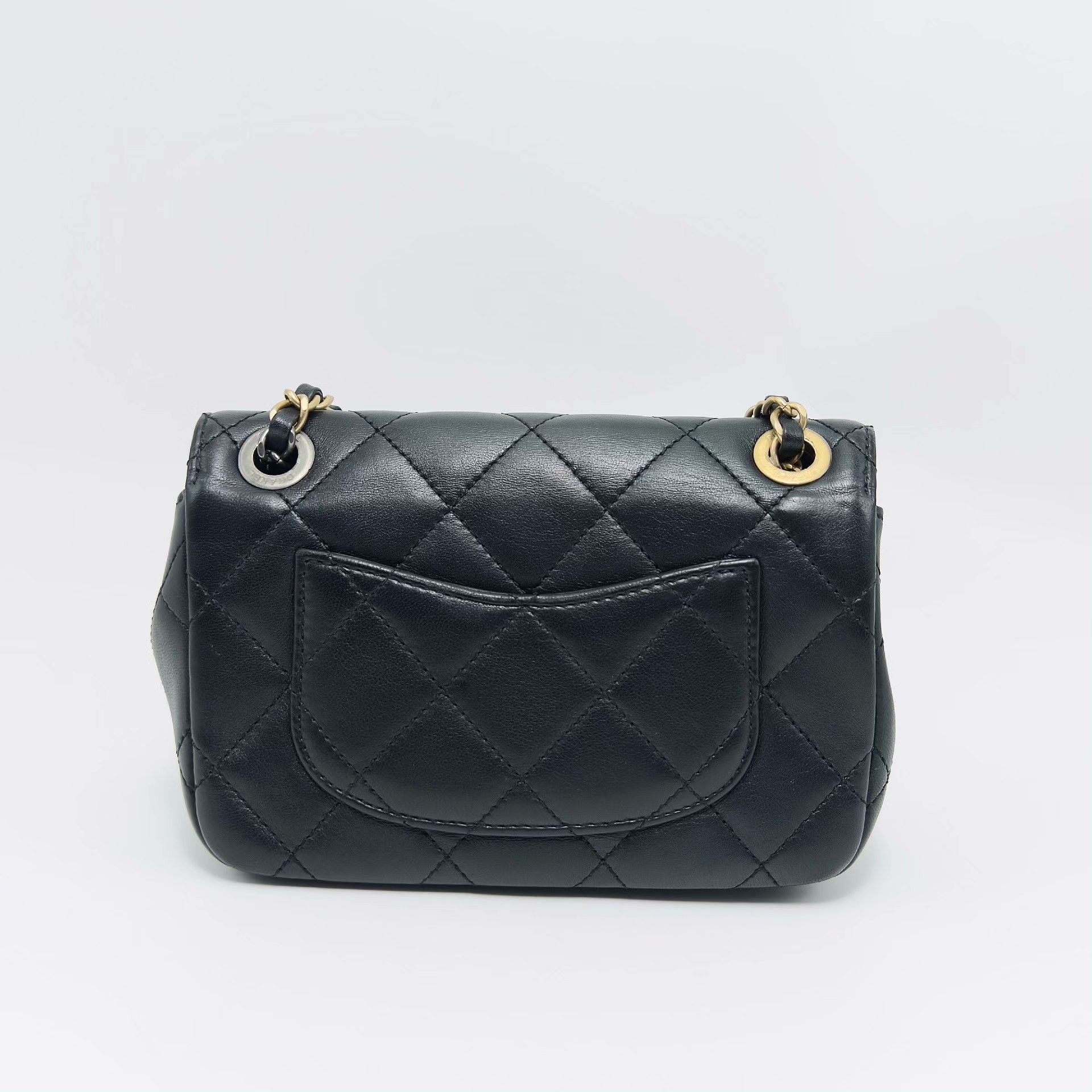 Chanel Pre-loved Bag Very good condition Size ONE SIZE - 2 Thumbnail