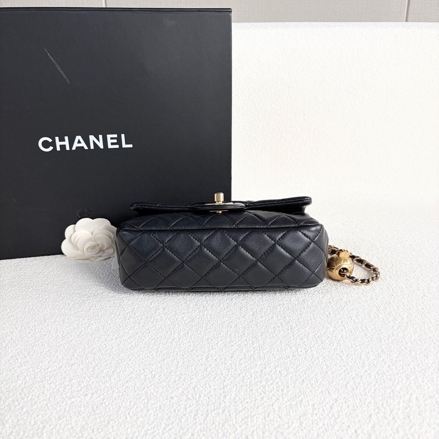 Chanel Pre-loved Bag Very good condition Size ONE SIZE - 5 Thumbnail