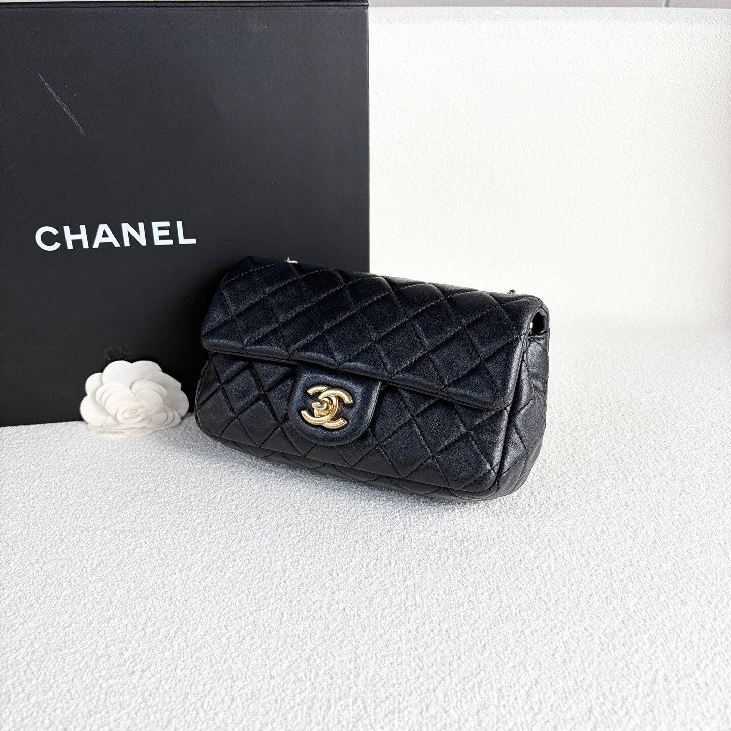 Chanel Pre-loved Bag Very good condition Size ONE SIZE - 4 Thumbnail