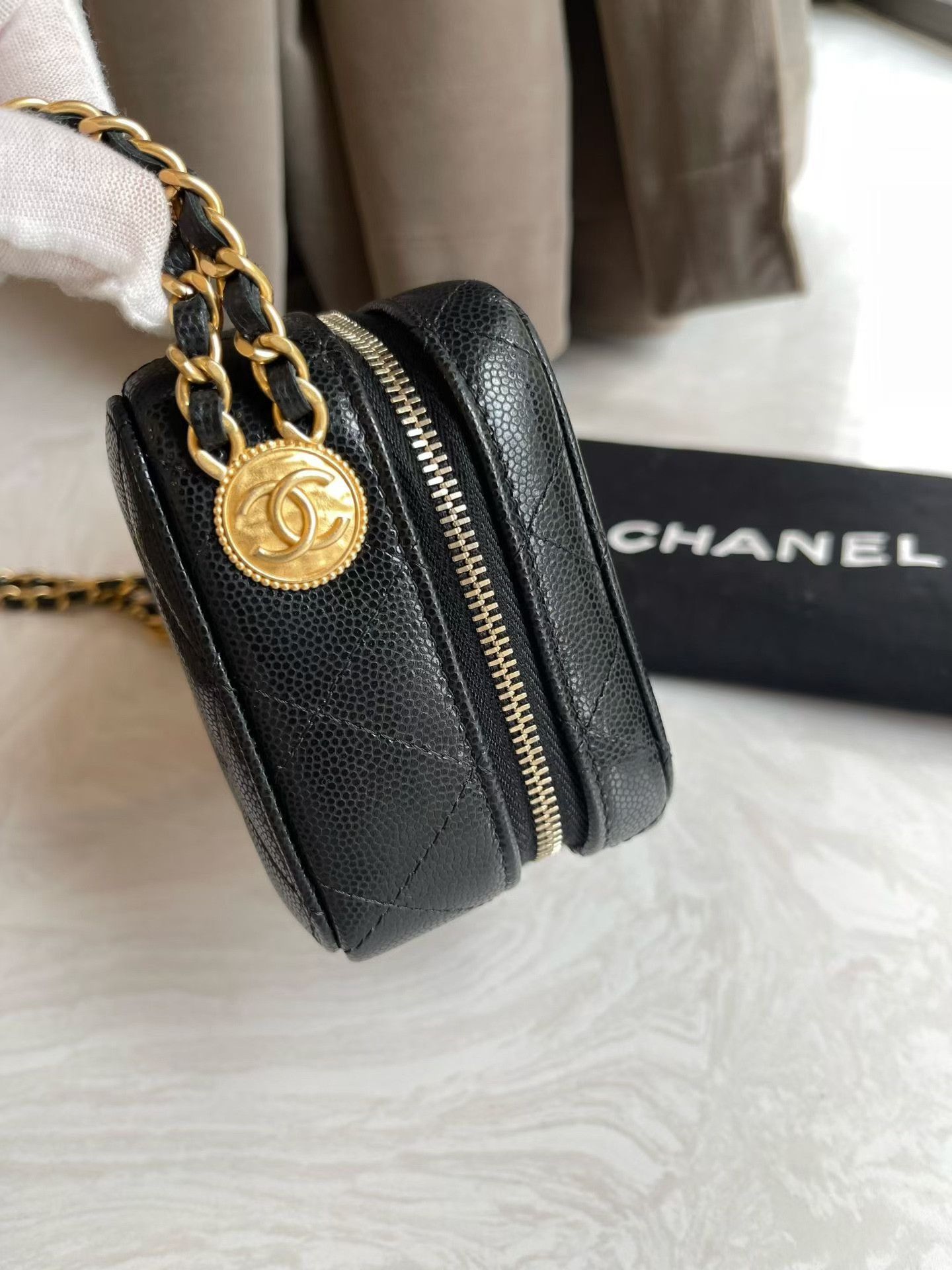 Chanel Pre-loved Bag Very good condition Size ONE SIZE - 4 Thumbnail