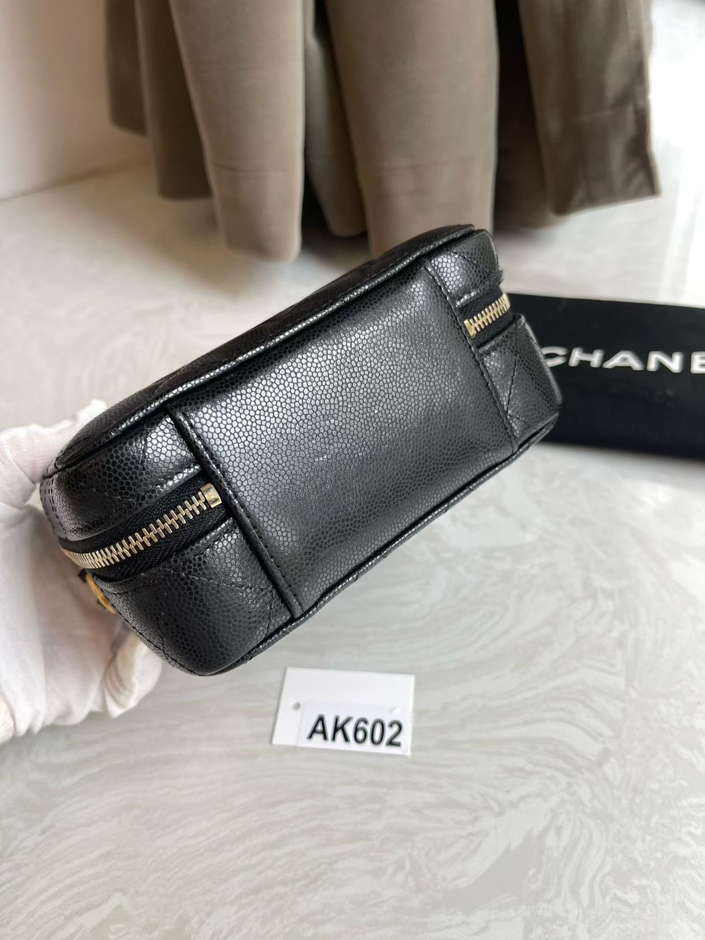 Chanel Pre-loved Bag Very good condition Size ONE SIZE - 6 Thumbnail