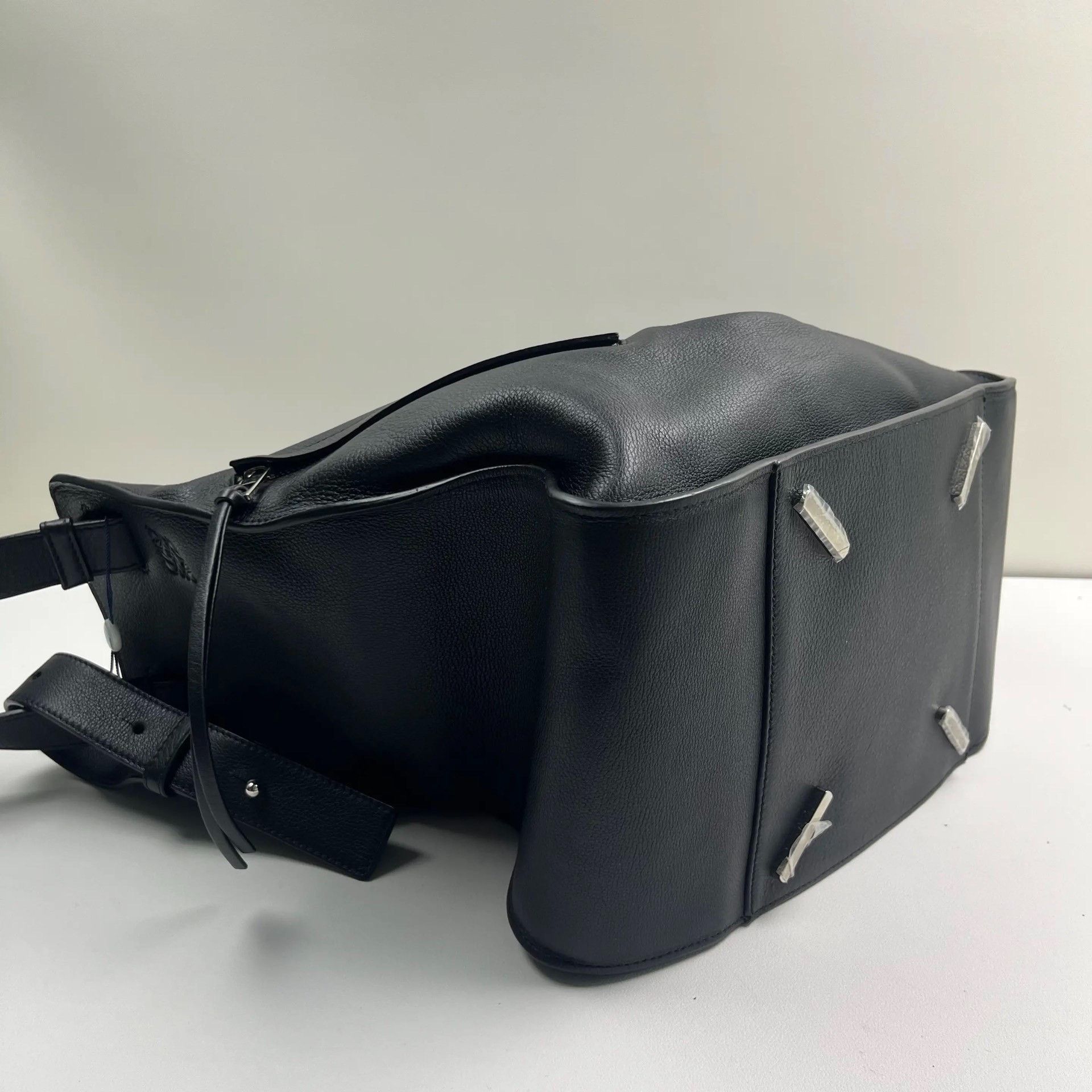 Loewe Pre-loved Bag Very good condition Size ONE SIZE - 8 Thumbnail
