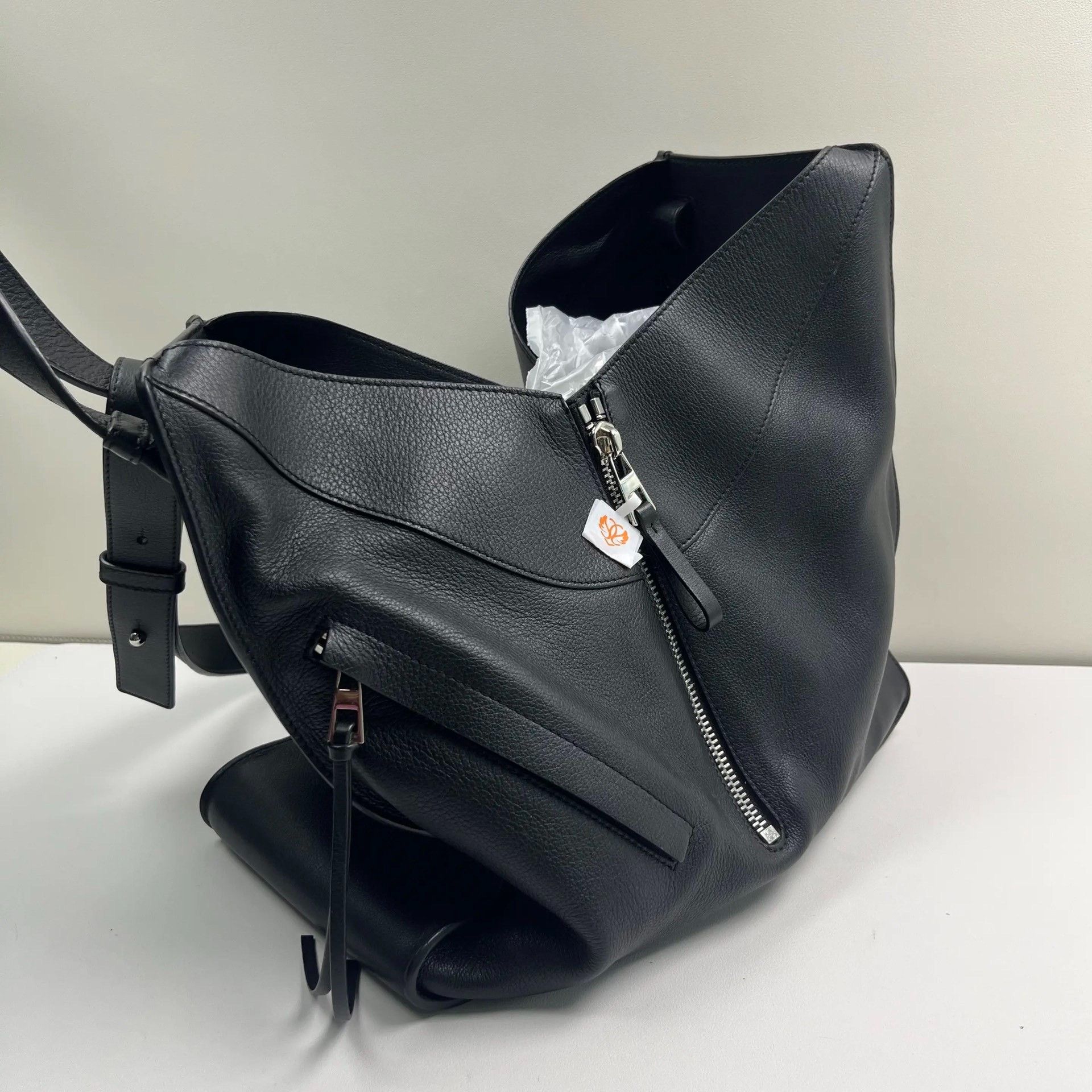 Loewe Pre-loved Bag Very good condition Size ONE SIZE - 4 Thumbnail