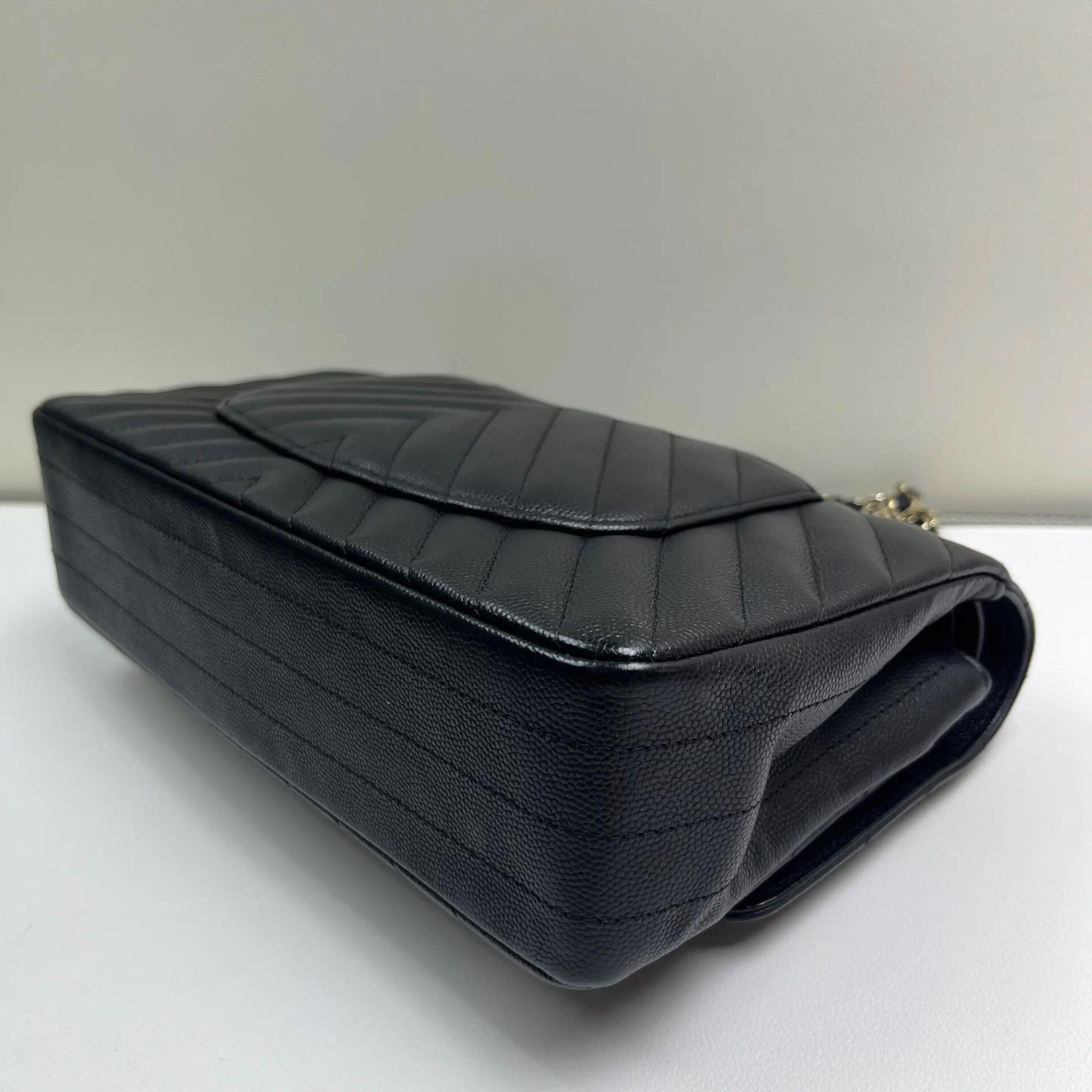 Chanel Pre-loved Bag Very good condition Size ONE SIZE - 7 Thumbnail