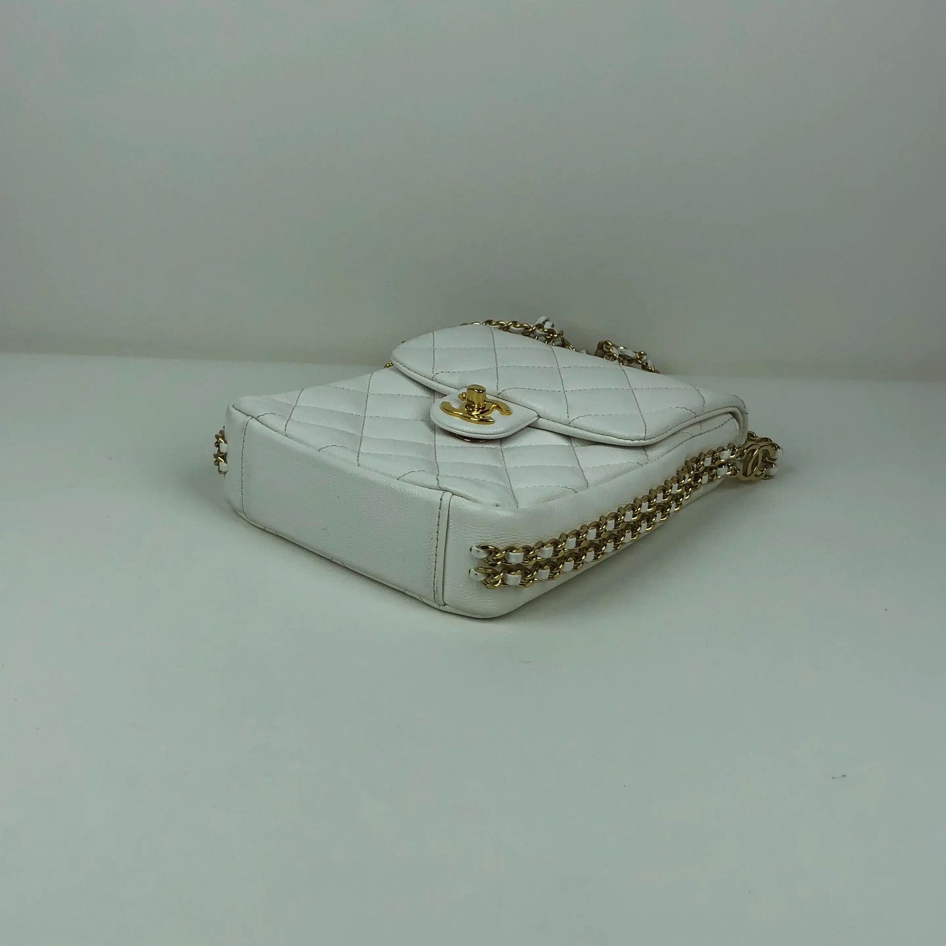 Chanel Pre-loved Bag Very good condition Size ONE SIZE - 6 Thumbnail