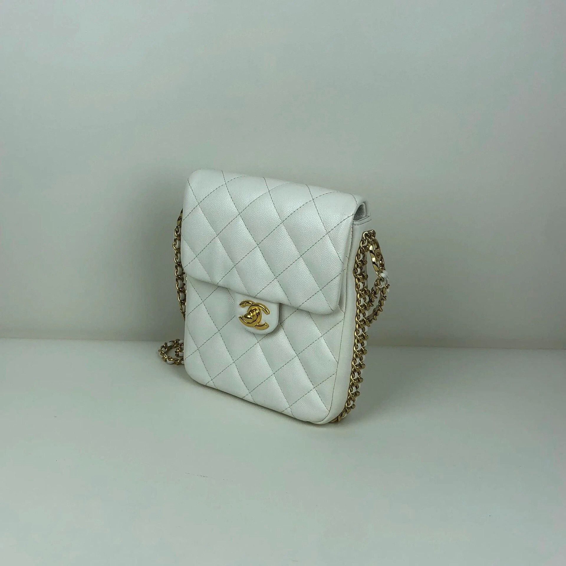 Chanel Pre-loved Bag Very good condition Size ONE SIZE - 2 Thumbnail