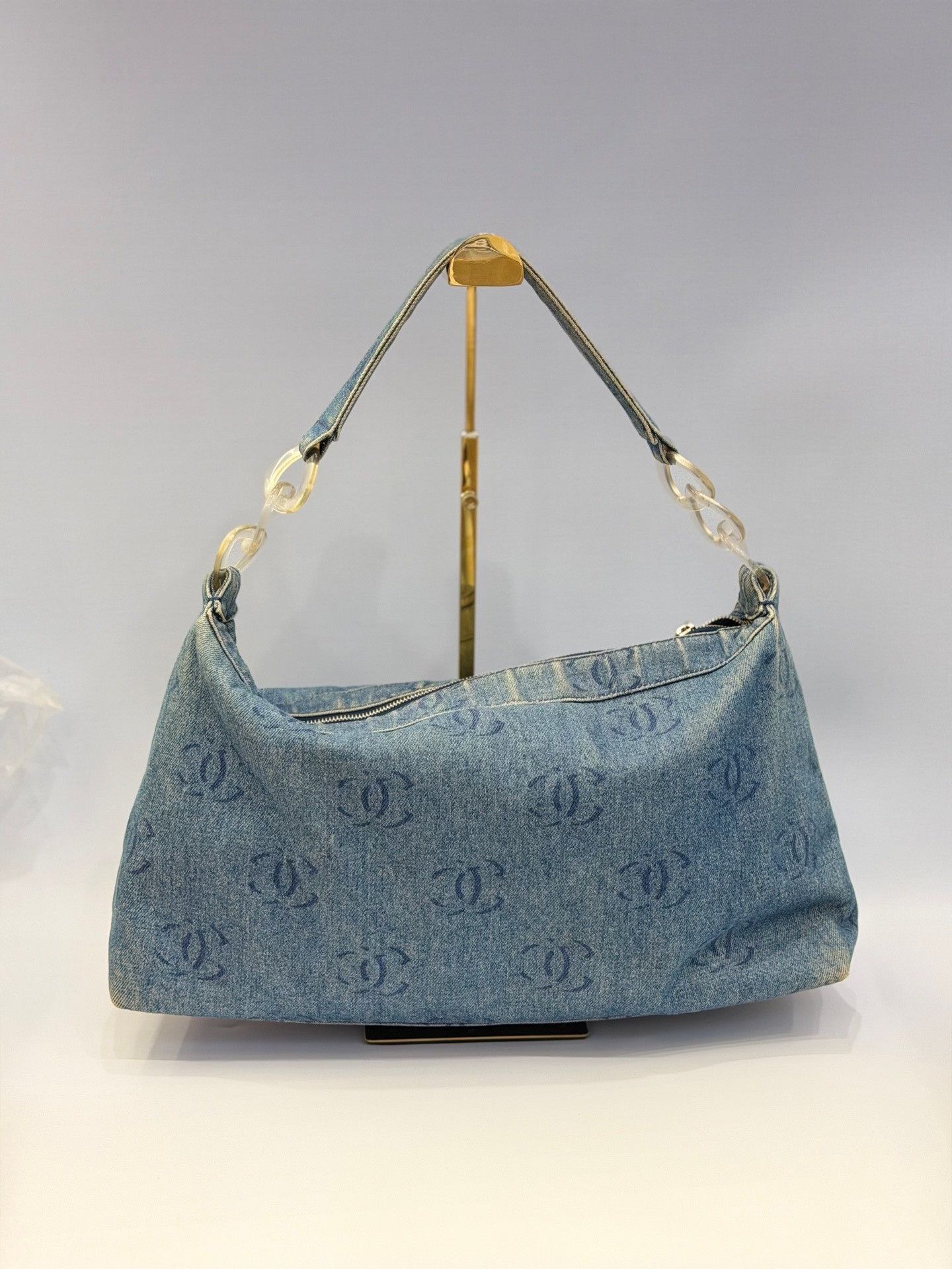 Chanel Pre-loved Bag Very good condition Size ONE SIZE - 3 Thumbnail