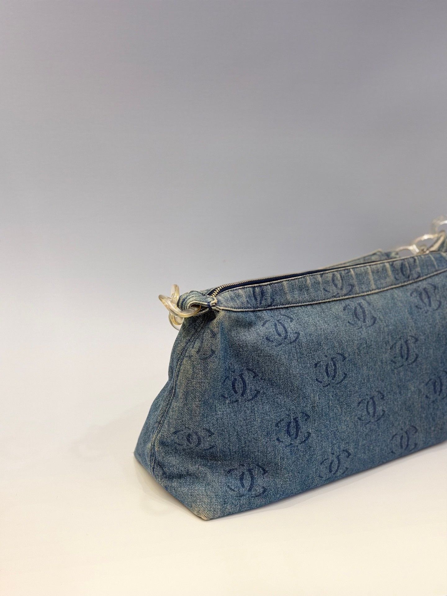 Chanel Pre-loved Bag Very good condition Size ONE SIZE - 5 Thumbnail