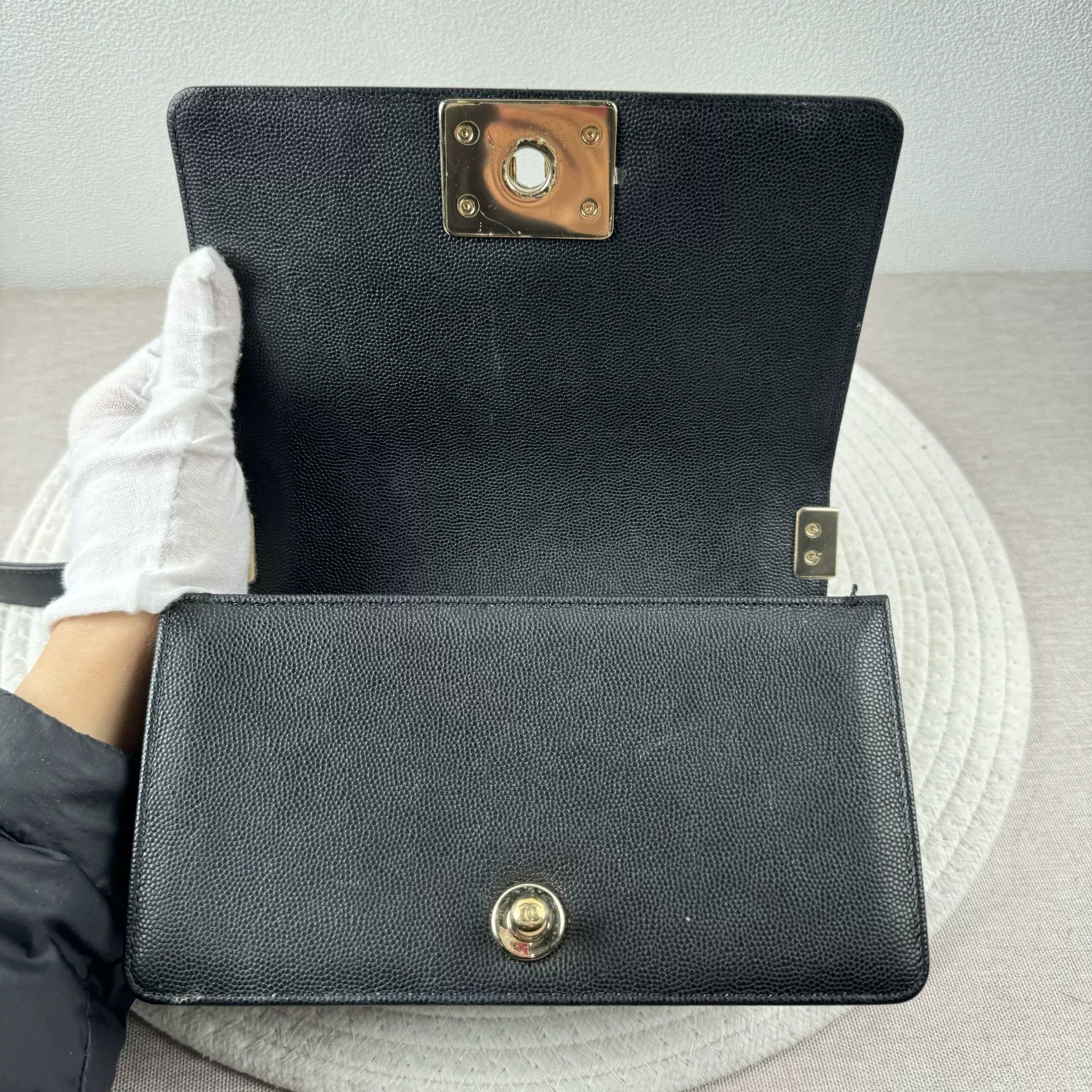 Chanel Pre-loved Bag Very good condition Size ONE SIZE - 6 Thumbnail