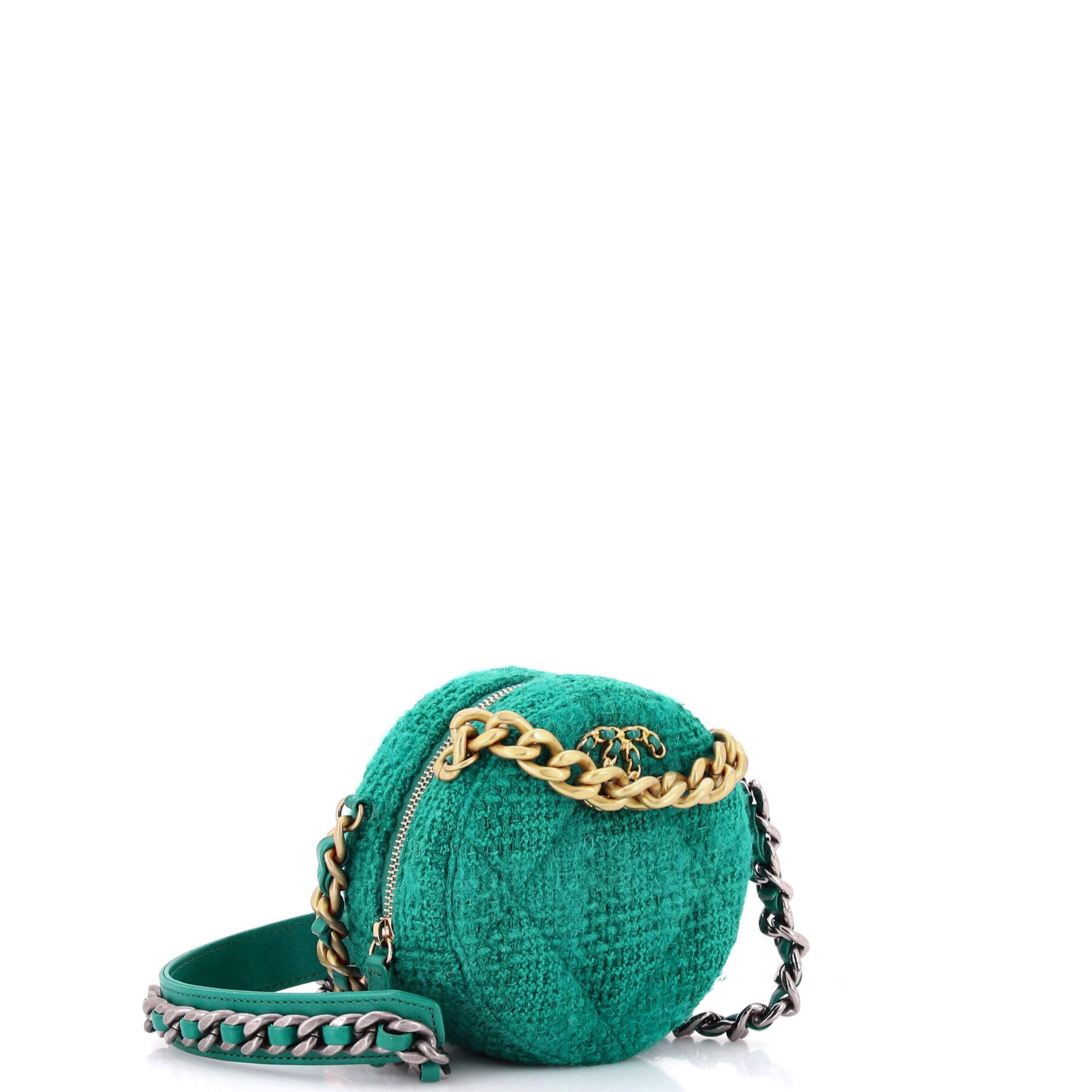 Chanel 19 Round Clutch with Chain and Coin Purse Size ONE SIZE - 3 Thumbnail