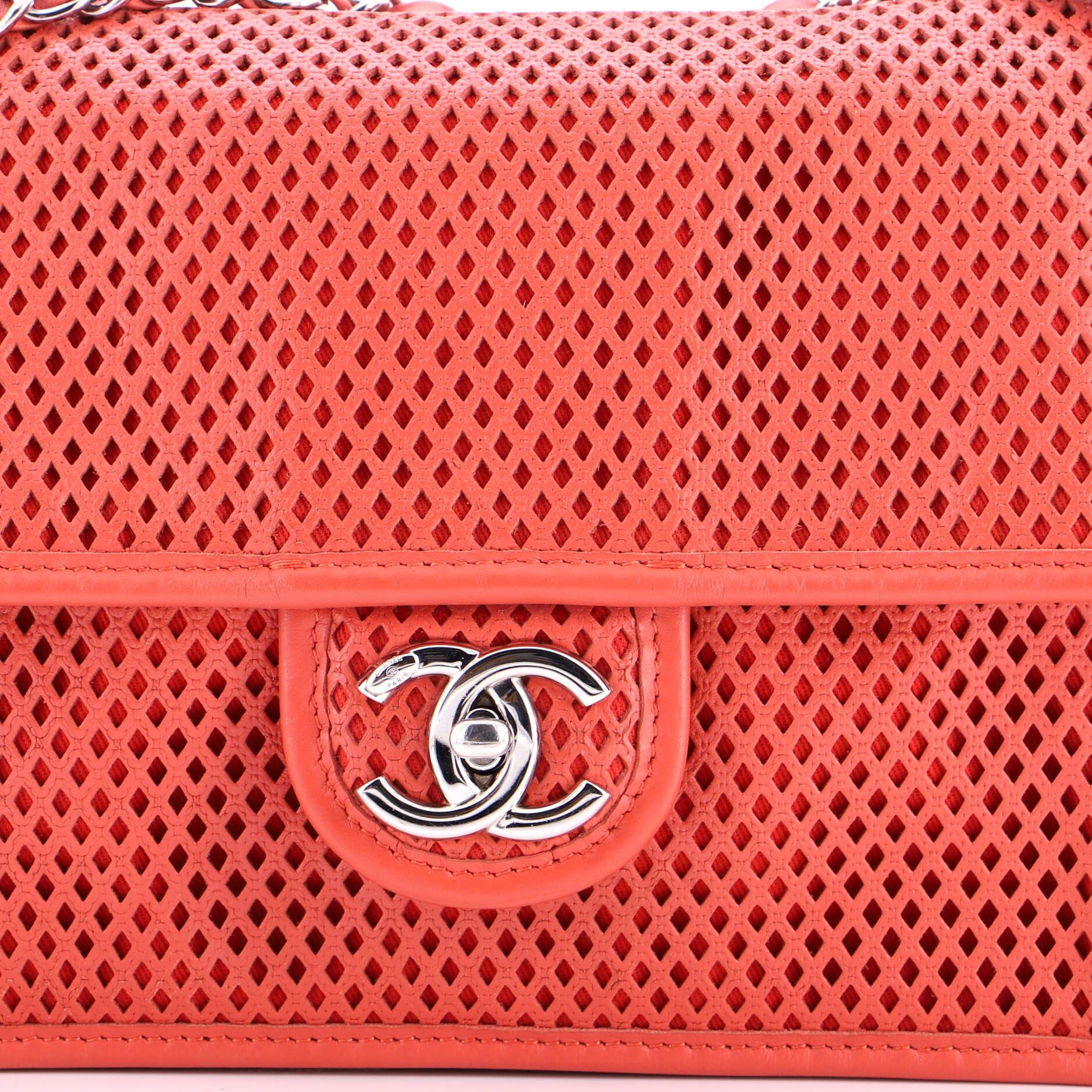 Chanel Up In The Air Flap Bag Size ONE SIZE - 6 Thumbnail