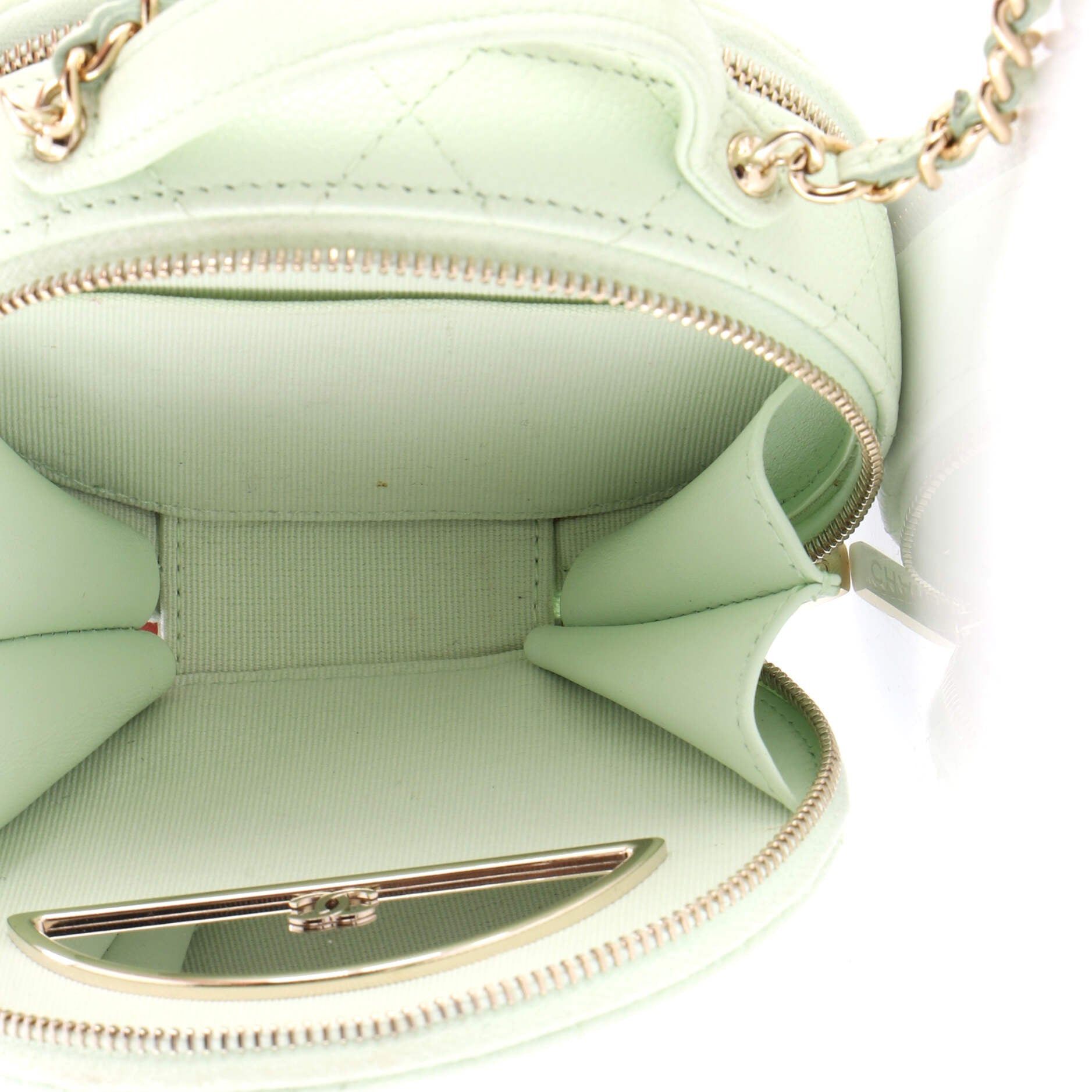 Chanel Handle with Care Round Vanity Case with Chain Size ONE SIZE - 5 Thumbnail