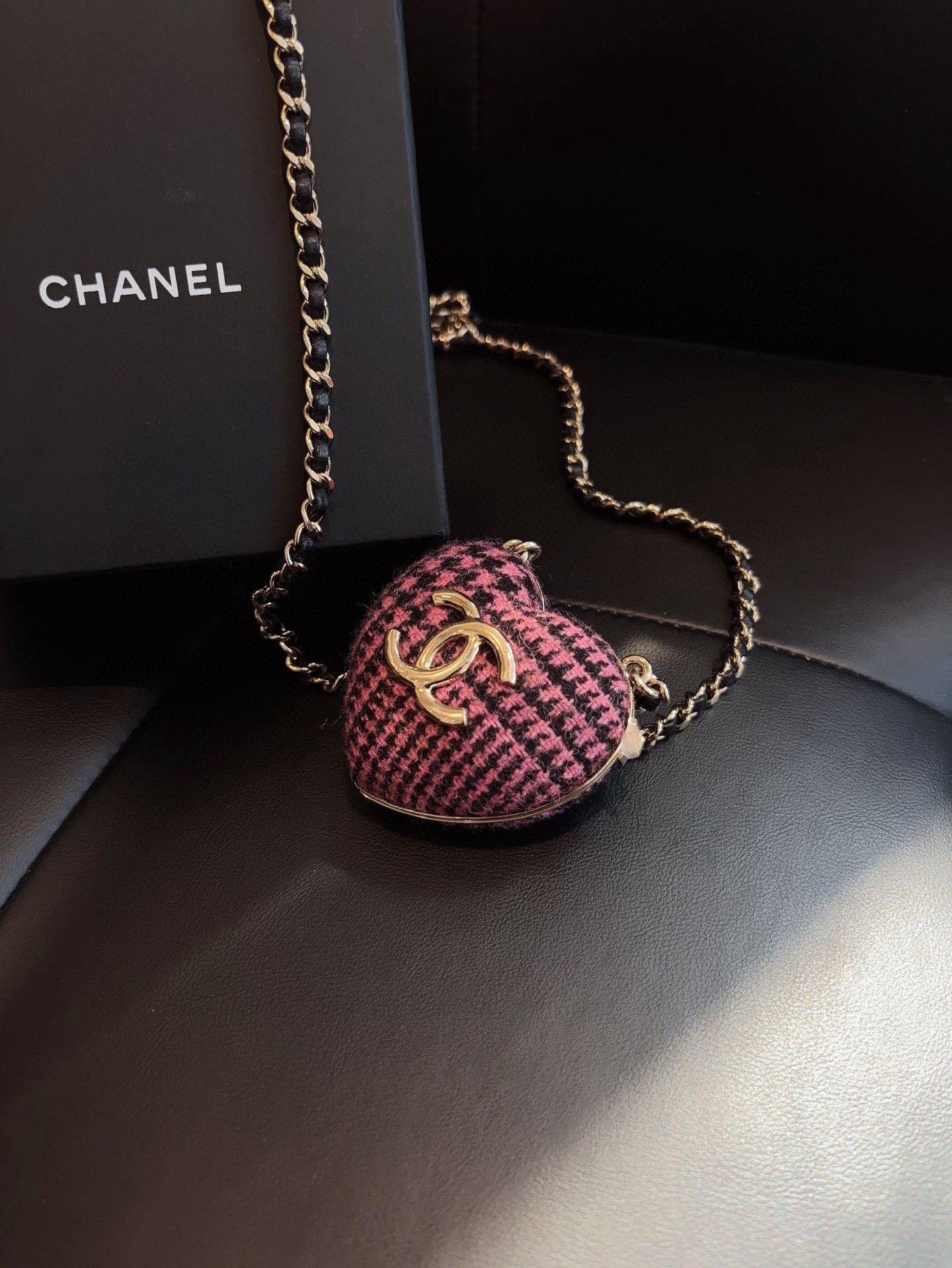 Chanel Pre-loved Bag Very good condition Size ONE SIZE - 3 Thumbnail