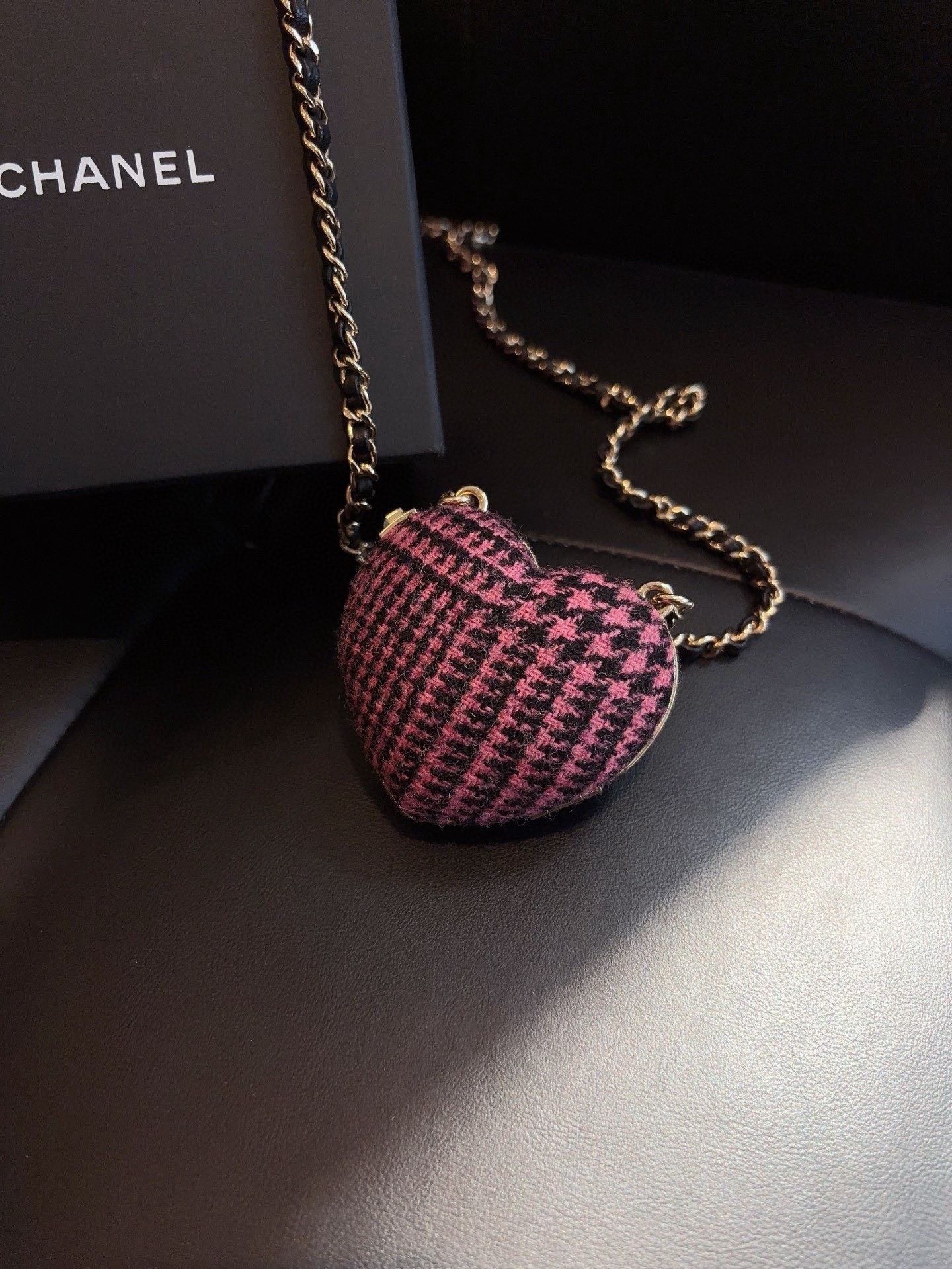 Chanel Pre-loved Bag Very good condition Size ONE SIZE - 4 Thumbnail