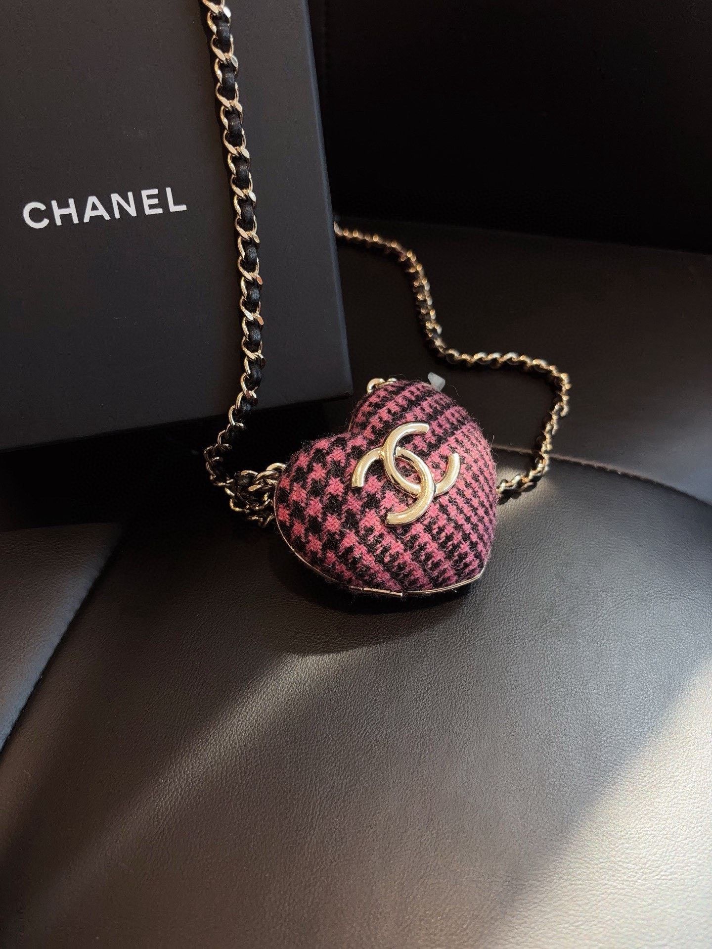 Chanel Pre-loved Bag Very good condition Size ONE SIZE - 2 Thumbnail