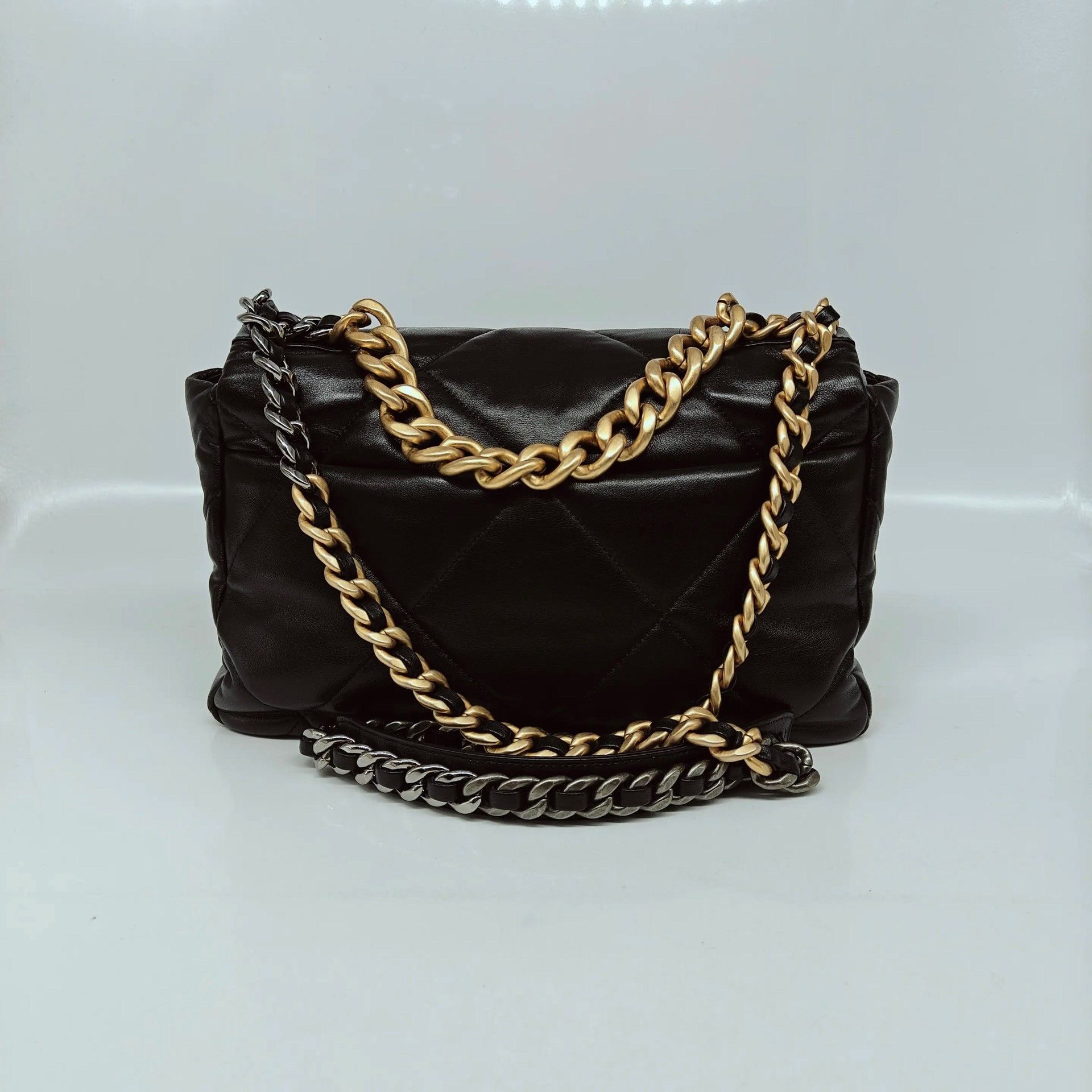 Chanel Pre-loved Bag Very good condition Size ONE SIZE - 3 Thumbnail