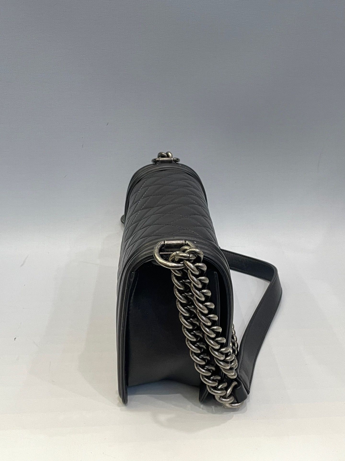 Chanel Pre-loved Bag Very good condition Size ONE SIZE - 5 Thumbnail