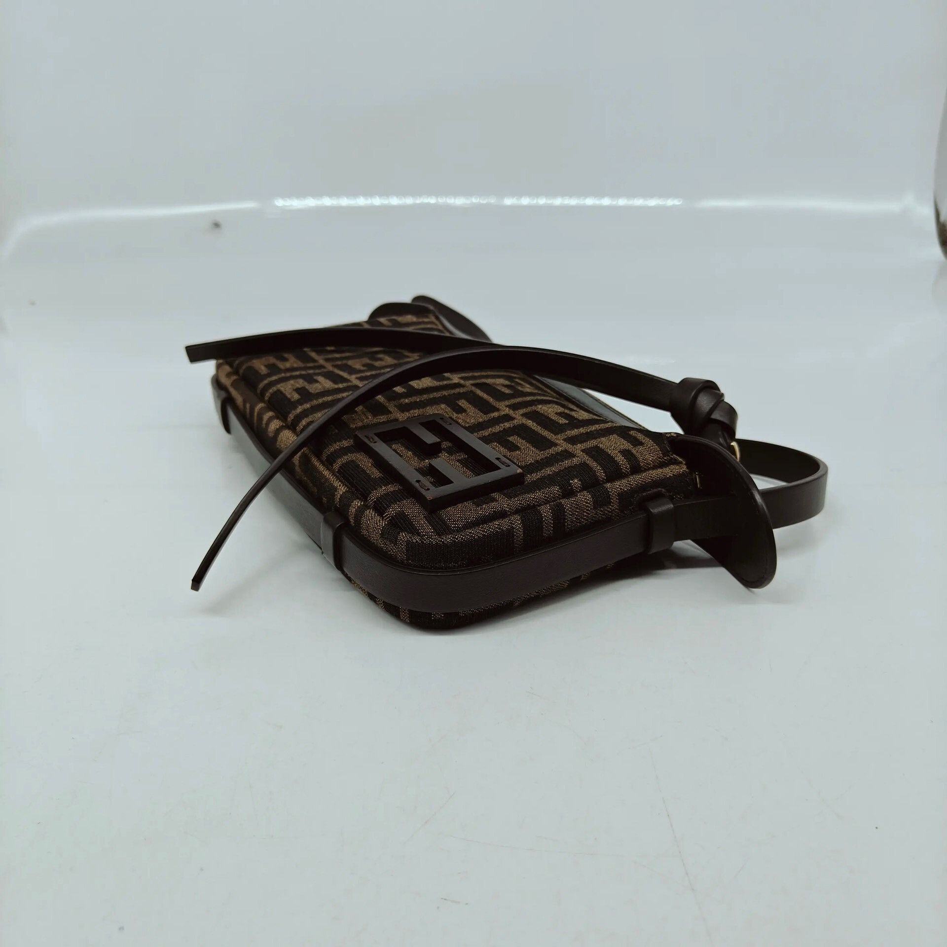 Fendi Pre-loved Bag Very good condition Size ONE SIZE - 6 Thumbnail