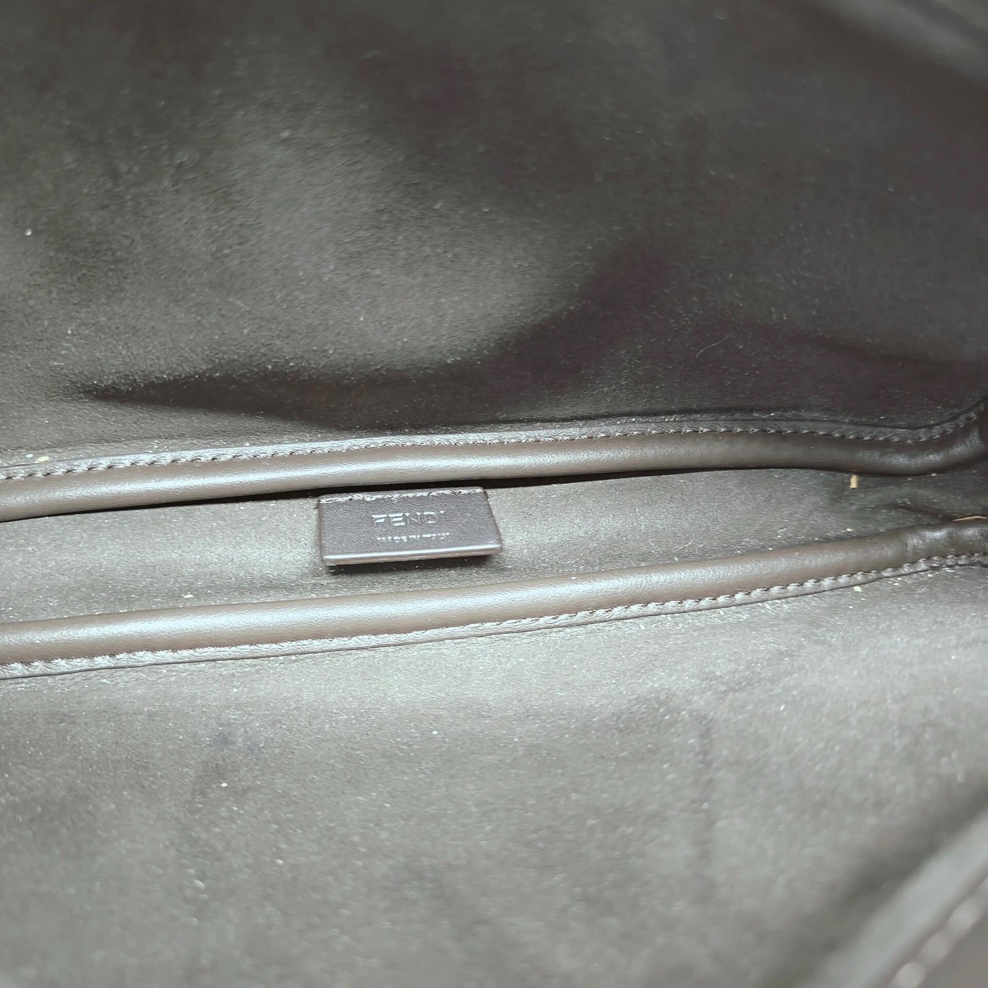 Fendi Pre-loved Bag Very good condition Size ONE SIZE - 9 Thumbnail