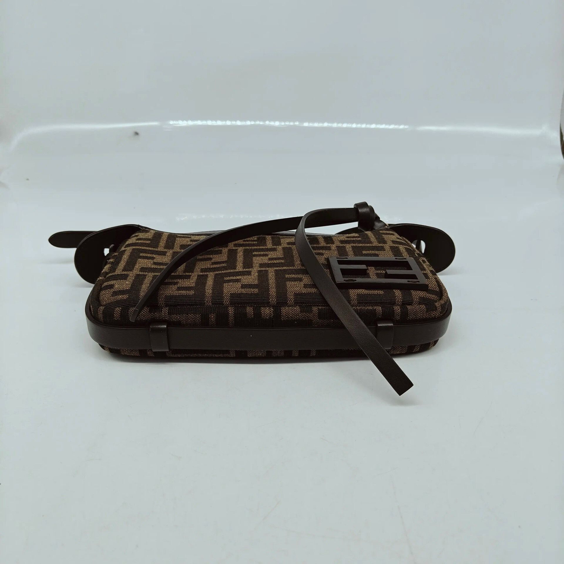 Fendi Pre-loved Bag Very good condition Size ONE SIZE - 5 Thumbnail