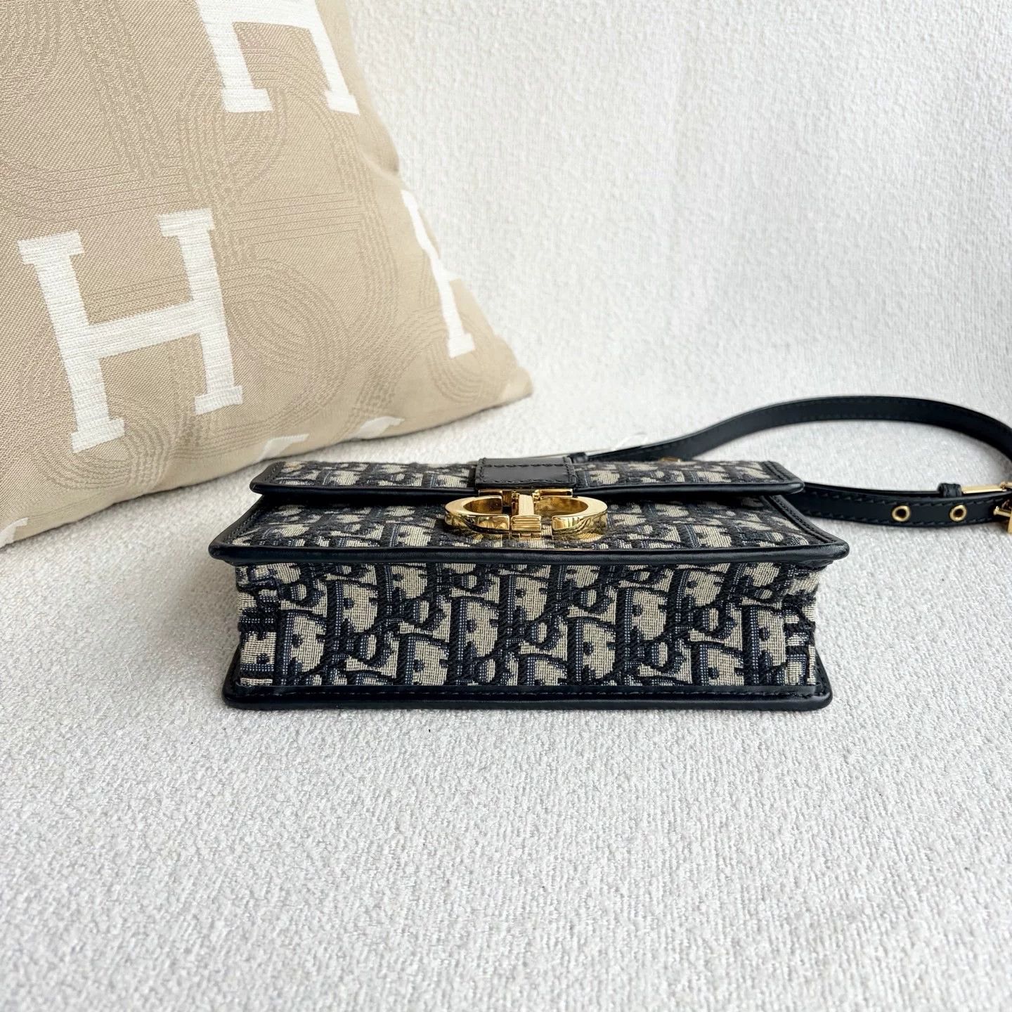 Dior Pre-loved Bag Very good condition Size ONE SIZE - 5 Thumbnail