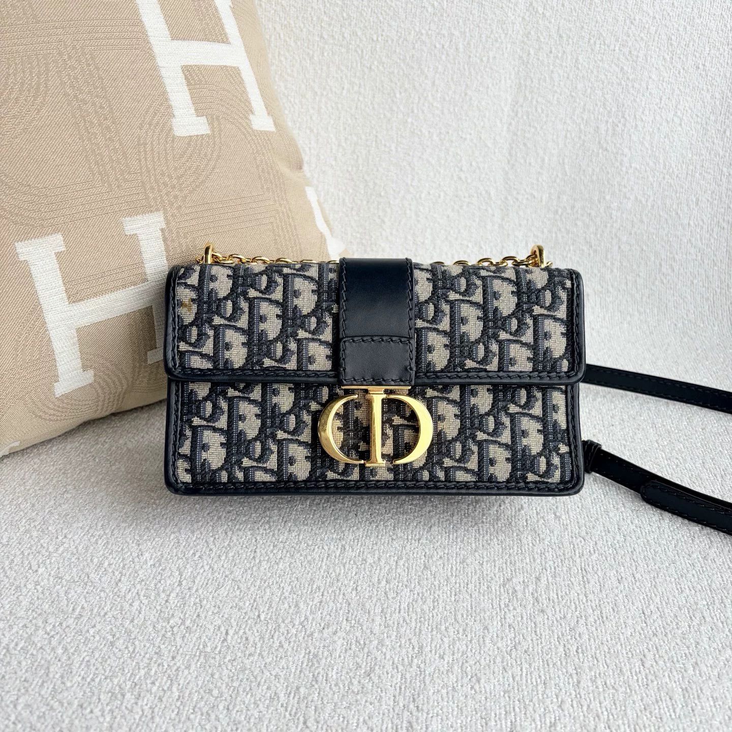 Dior Pre-loved Bag Very good condition Size ONE SIZE - 2 Thumbnail