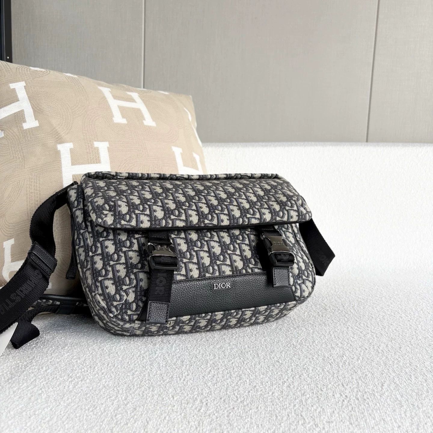 Dior Pre-loved Bag Very good condition Size ONE SIZE - 6 Thumbnail
