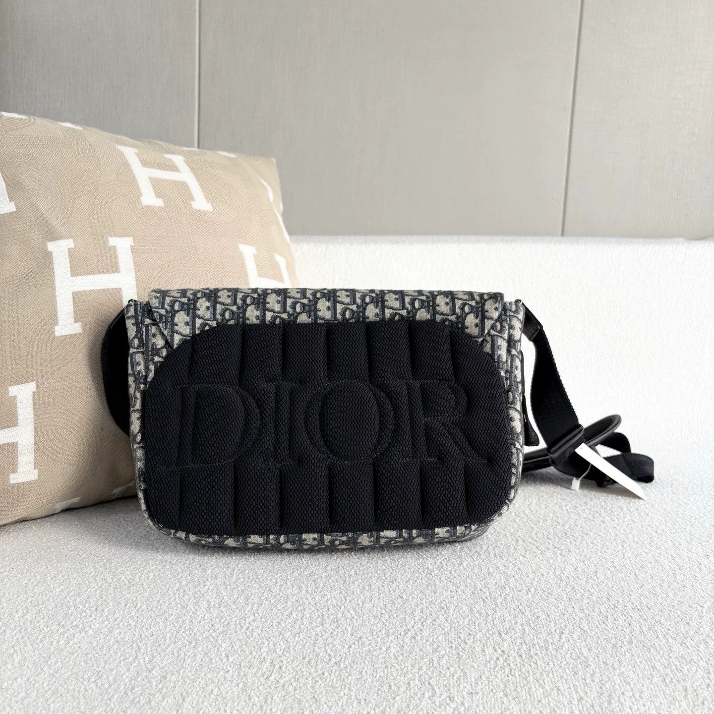 Dior Pre-loved Bag Very good condition Size ONE SIZE - 3 Thumbnail