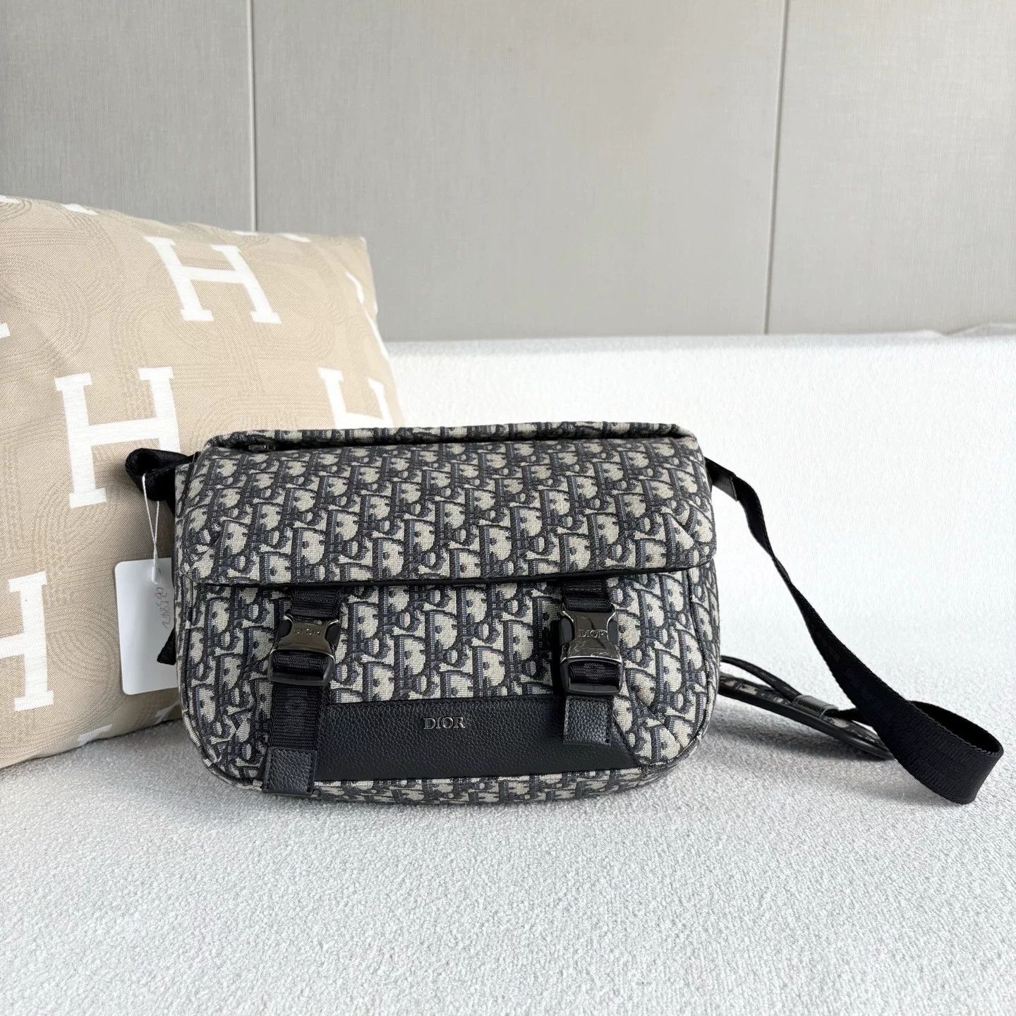 Dior Pre-loved Bag Very good condition Size ONE SIZE - 2 Thumbnail