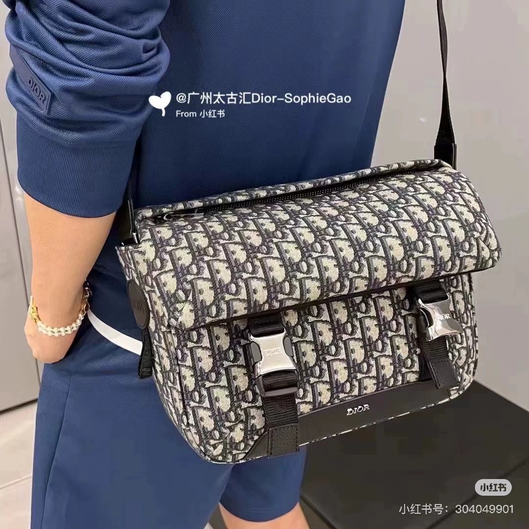 Dior Pre-loved Bag Very good condition Size ONE SIZE - 9 Thumbnail