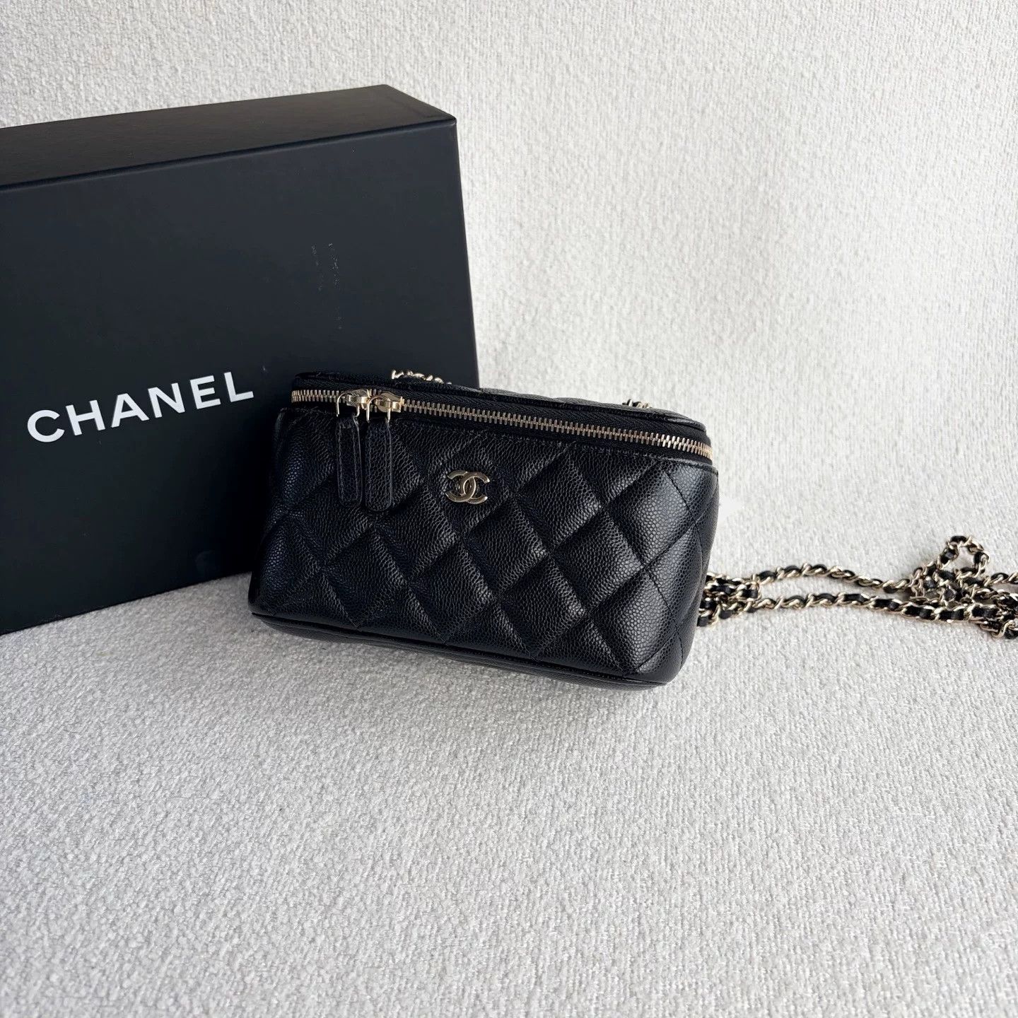 Chanel Pre-loved Bag Very good condition Size ONE SIZE - 4 Thumbnail