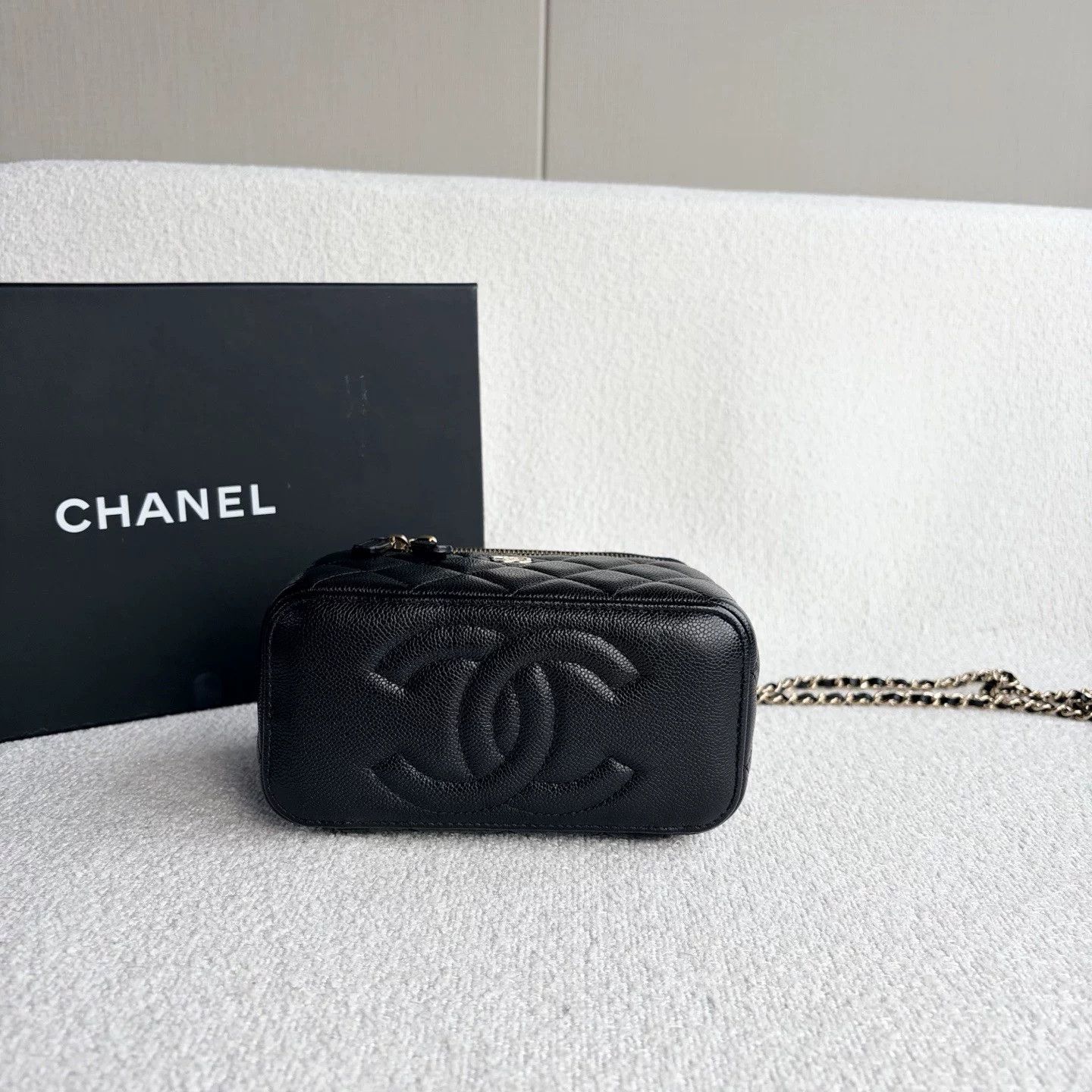 Chanel Pre-loved Bag Very good condition Size ONE SIZE - 5 Thumbnail
